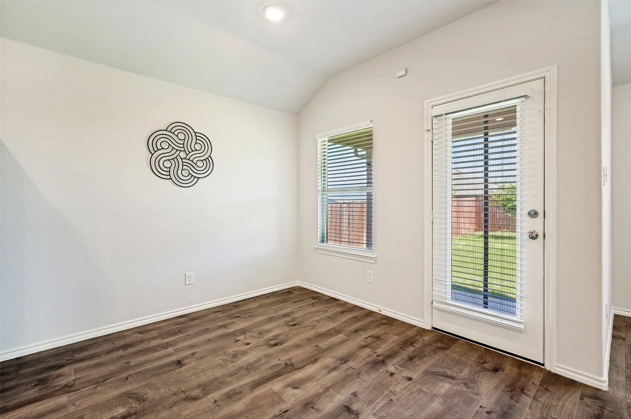 Single Family Residence For Sale in Denton County , 905 English Drive, Aubrey, Texas 76227, 4 Bedroom, 2 Bathroom, 2 Garage spaces, 1,590 Sqft, built in 2020, mls#21307440, Real Estate Agent in Aubrey, Homes For Sale in Denton county, Homes For Sale in Aubrey, Realtor in Aubrey Texas, Real Estate Brokerage Independent Realty Texas, Luminita Cordes Realtor
