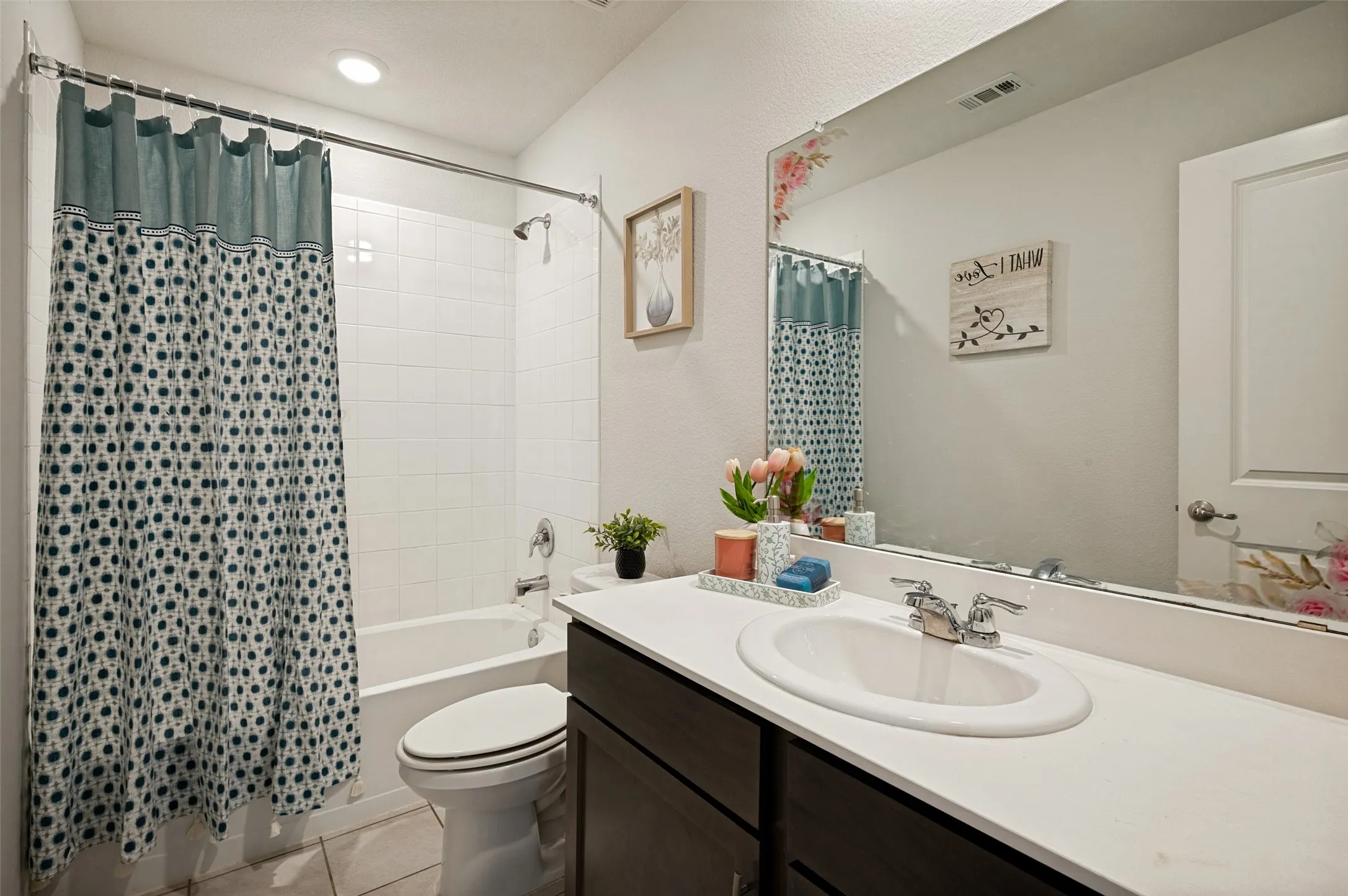 Single Family Residence For Sale in Denton County , 905 English Drive, Aubrey, Texas 76227, 4 Bedroom, 2 Bathroom, 2 Garage spaces, 1,590 Sqft, built in 2020, mls#21307440, Real Estate Agent in Aubrey, Homes For Sale in Denton county, Homes For Sale in Aubrey, Realtor in Aubrey Texas, Real Estate Brokerage Independent Realty Texas, Luminita Cordes Realtor