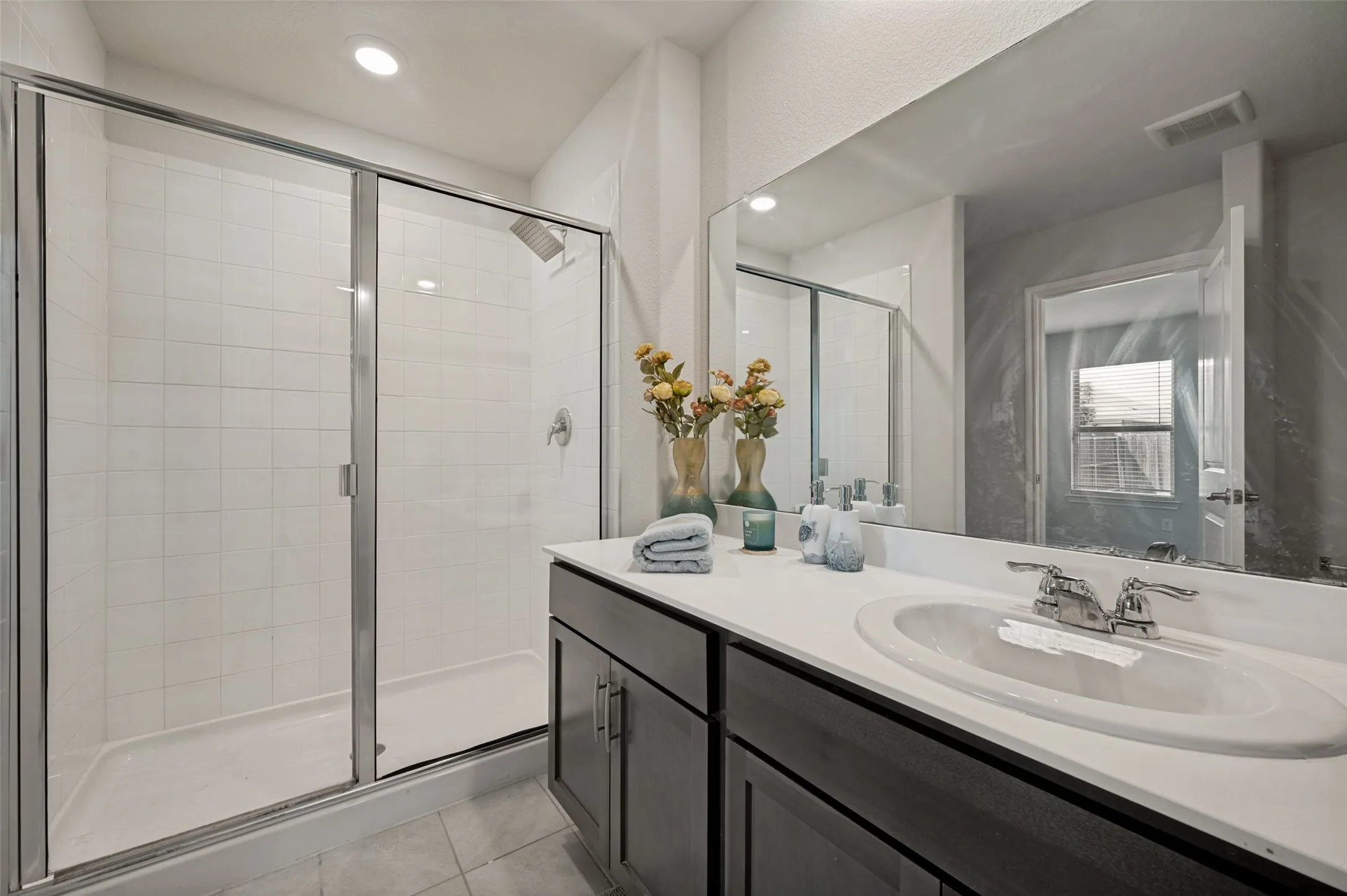 Single Family Residence For Sale in Denton County , 905 English Drive, Aubrey, Texas 76227, 4 Bedroom, 2 Bathroom, 2 Garage spaces, 1,590 Sqft, built in 2020, mls#21307440, Real Estate Agent in Aubrey, Homes For Sale in Denton county, Homes For Sale in Aubrey, Realtor in Aubrey Texas, Real Estate Brokerage Independent Realty Texas, Luminita Cordes Realtor