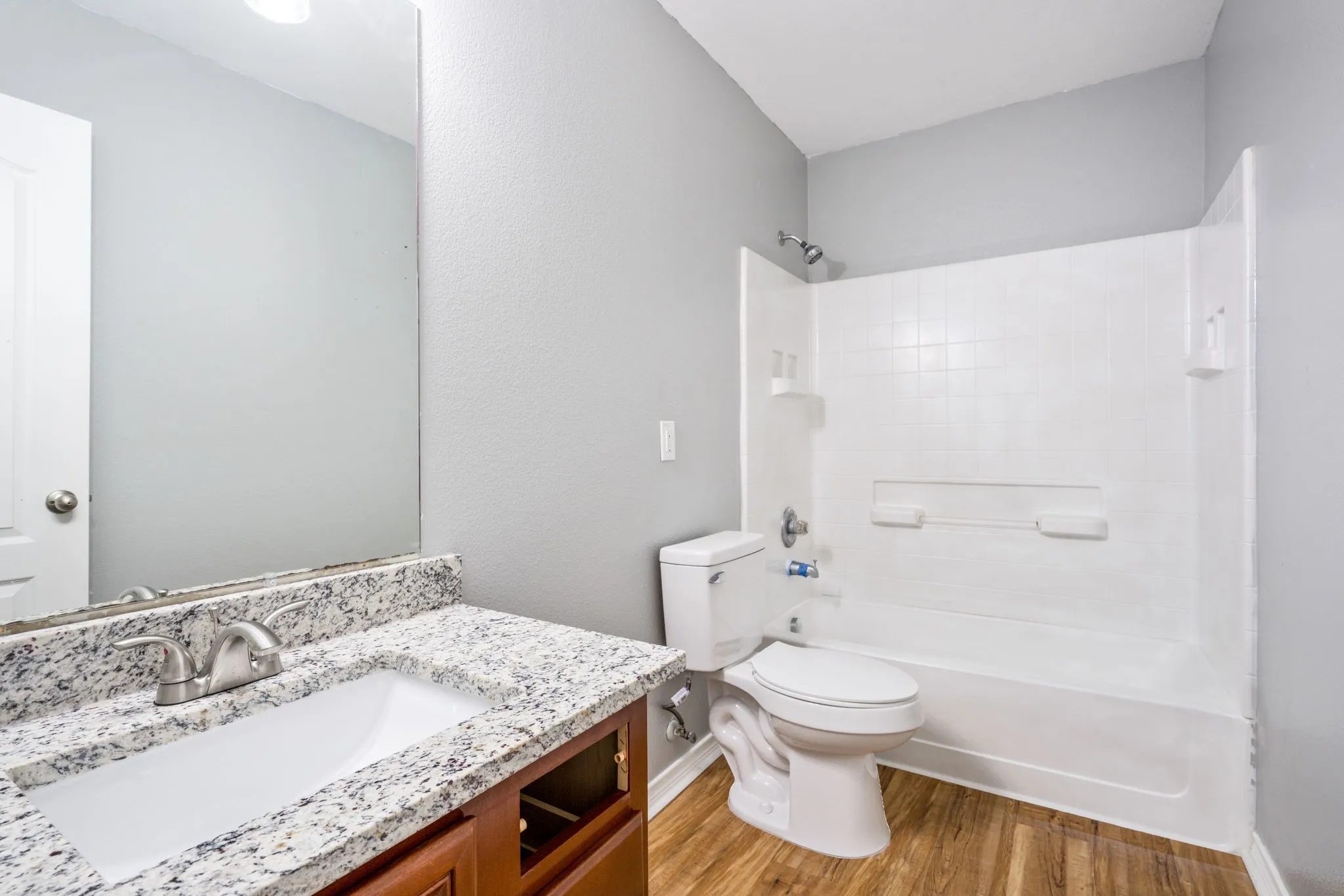 Single Family Residence For Rent in Dallas County , 14801 Whispering Court, Balch Springs, Texas 75180, 5 Bedroom, 4 Bathroom, 2 Garage spaces, 3,238 Sqft, built in 2006, mls#21307431, Real Estate Agent in Balch Springs, Homes For Rent in Dallas county, Homes For Rent in Balch Springs, Realtor in Balch Springs Texas, Real Estate Brokerage Independent Realty Texas, Luminita Cordes Realtor