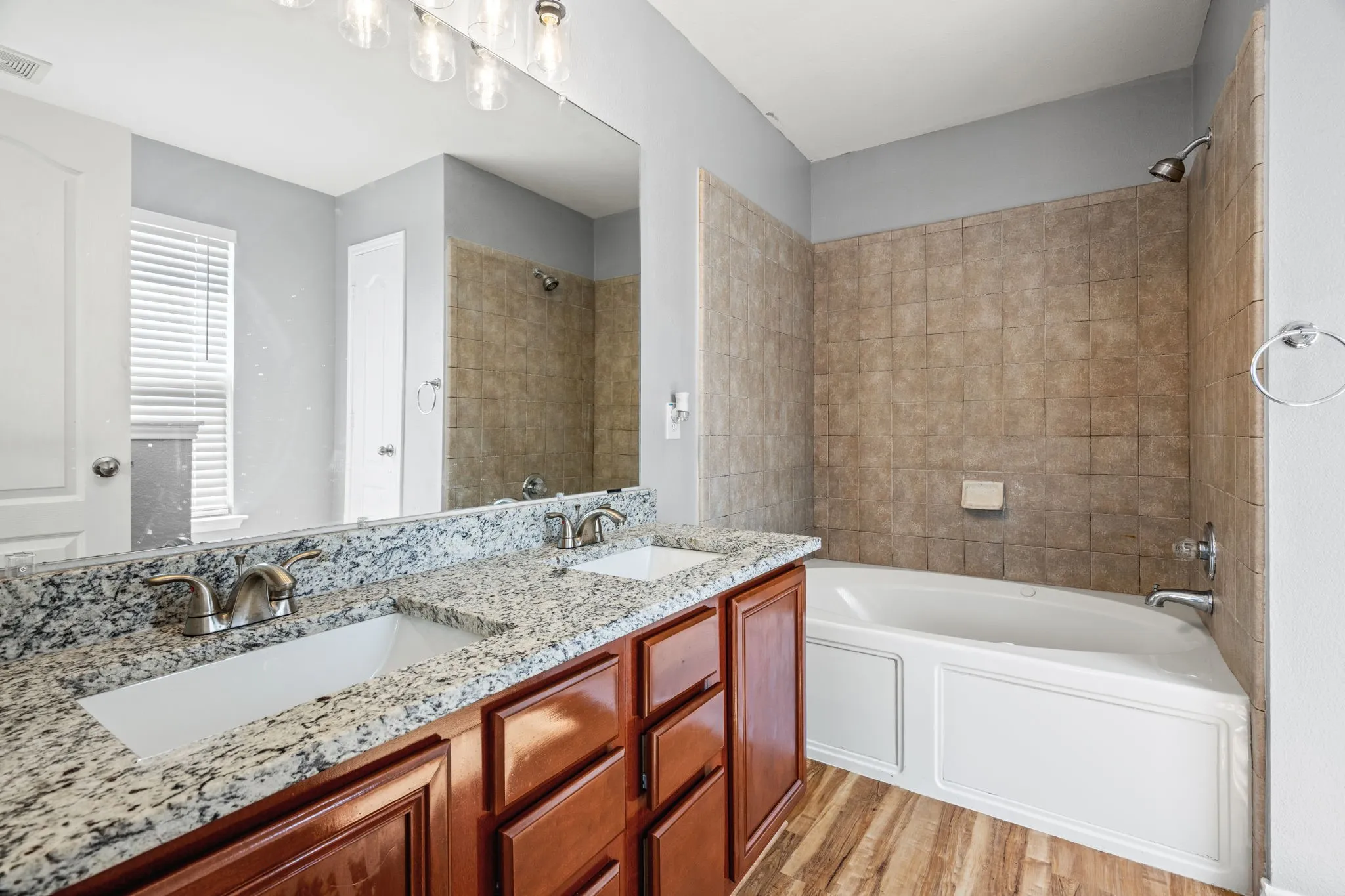 Single Family Residence For Rent in Dallas County , 14801 Whispering Court, Balch Springs, Texas 75180, 5 Bedroom, 4 Bathroom, 2 Garage spaces, 3,238 Sqft, built in 2006, mls#21307431, Real Estate Agent in Balch Springs, Homes For Rent in Dallas county, Homes For Rent in Balch Springs, Realtor in Balch Springs Texas, Real Estate Brokerage Independent Realty Texas, Luminita Cordes Realtor