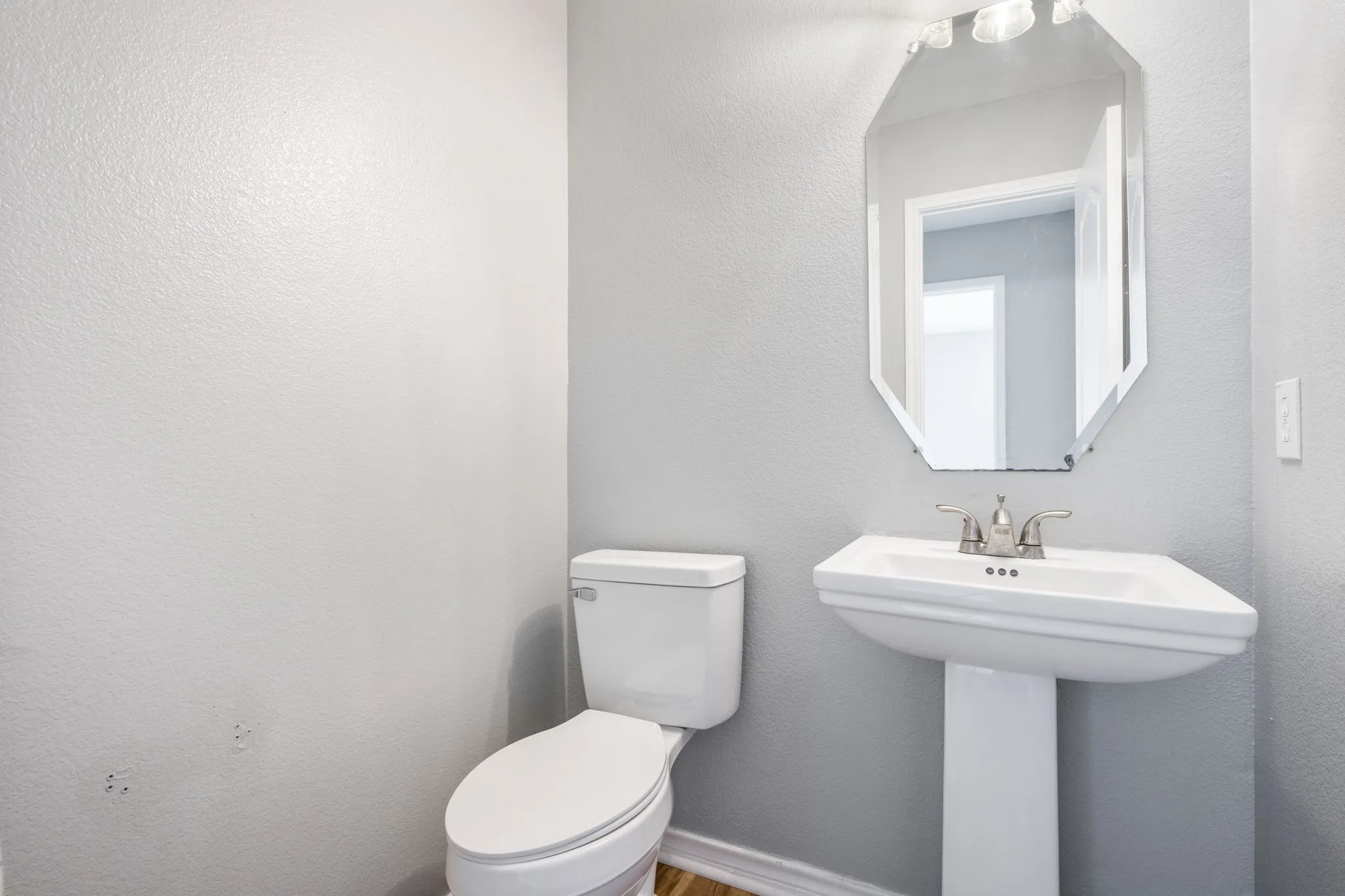 Single Family Residence For Rent in Dallas County , 14801 Whispering Court, Balch Springs, Texas 75180, 5 Bedroom, 4 Bathroom, 2 Garage spaces, 3,238 Sqft, built in 2006, mls#21307431, Real Estate Agent in Balch Springs, Homes For Rent in Dallas county, Homes For Rent in Balch Springs, Realtor in Balch Springs Texas, Real Estate Brokerage Independent Realty Texas, Luminita Cordes Realtor