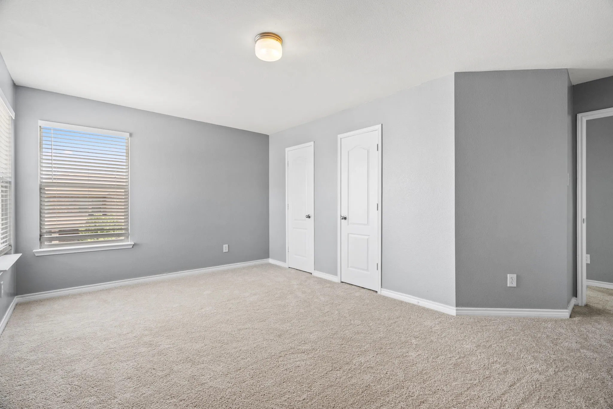 Single Family Residence For Rent in Dallas County , 14801 Whispering Court, Balch Springs, Texas 75180, 5 Bedroom, 4 Bathroom, 2 Garage spaces, 3,238 Sqft, built in 2006, mls#21307431, Real Estate Agent in Balch Springs, Homes For Rent in Dallas county, Homes For Rent in Balch Springs, Realtor in Balch Springs Texas, Real Estate Brokerage Independent Realty Texas, Luminita Cordes Realtor