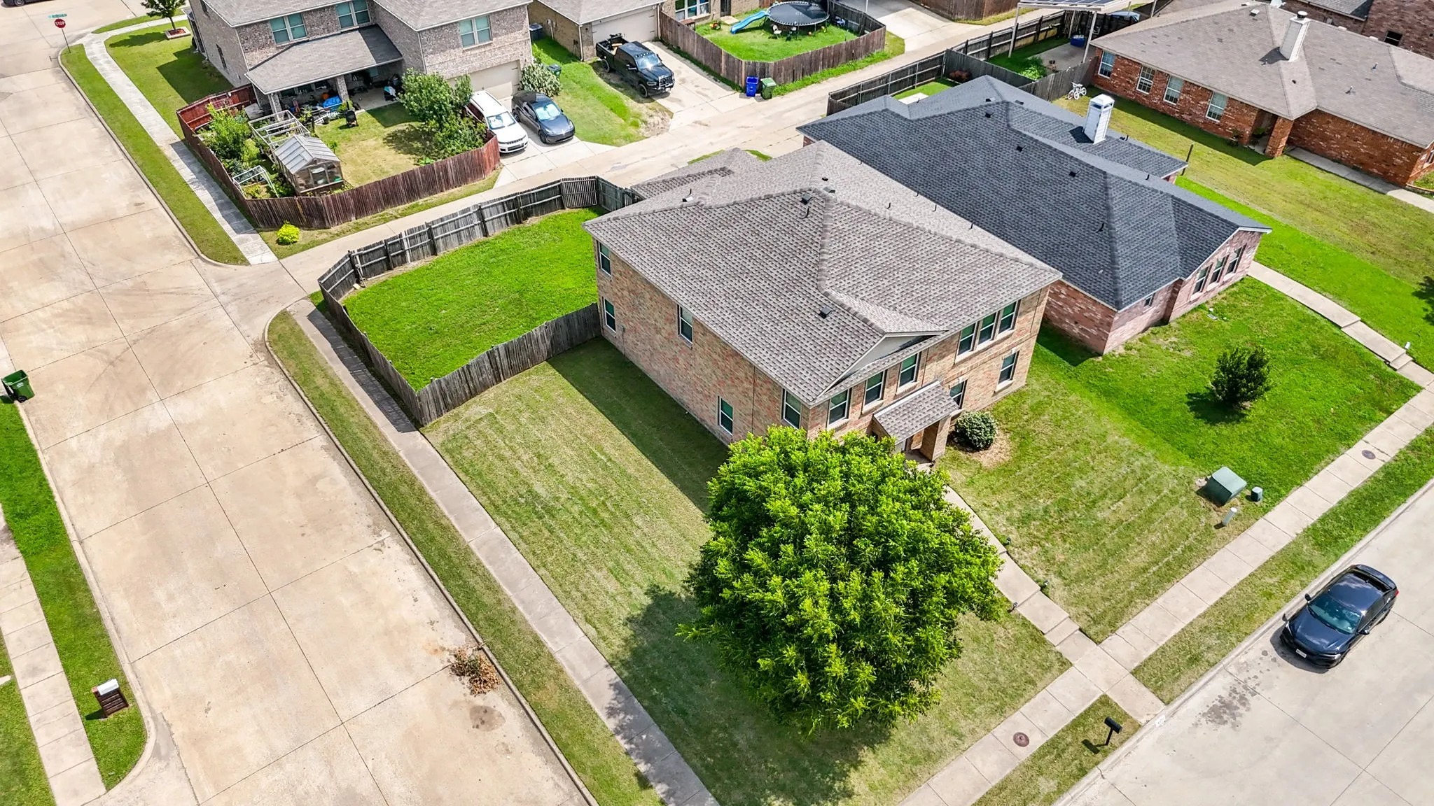 Single Family Residence For Rent in Dallas County , 14801 Whispering Court, Balch Springs, Texas 75180, 5 Bedroom, 4 Bathroom, 2 Garage spaces, 3,238 Sqft, built in 2006, mls#21307431, Real Estate Agent in Balch Springs, Homes For Rent in Dallas county, Homes For Rent in Balch Springs, Realtor in Balch Springs Texas, Real Estate Brokerage Independent Realty Texas, Luminita Cordes Realtor