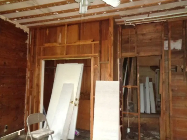 Single Family Residence For Sale in Wood County , 200 S Post Oak, Winnsboro, Texas 75494, 3 Bedrooms, 1 Bathroom, Garage spaces, 1,600 Sqft, built in 1964, Price $59,000, mls#21307461, Real Estate Agent in Winnsboro, Homes For Sale in Wood county, Homes For Sale in Winnsboro, Realtor in Winnsboro Texas, Real Estate Brokerage Independent Realty Texas, Luminita Cordes Realtor