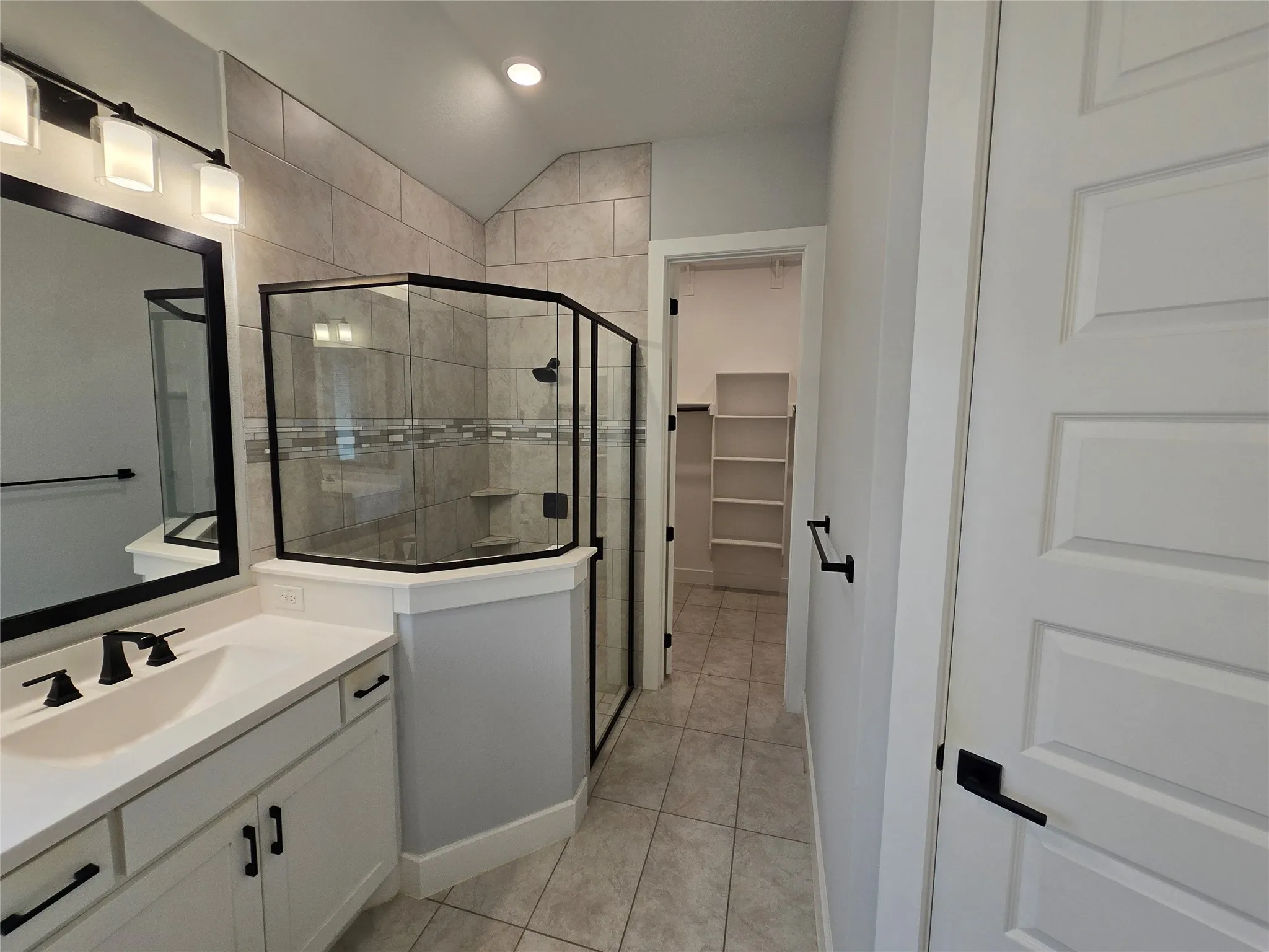 Single Family Residence For Sale in Collin County , 1917 Cotton Creek Pass, Mc Kinney, Texas 75071, 4 Bedroom, 4 Bathroom, 3 Garage spaces, 2,648 Sqft, built in 2023, mls#21307451, Real Estate Agent in Mc Kinney, Homes For Sale in Collin county, Homes For Sale in Mc Kinney, Realtor in Mc Kinney Texas, Real Estate Brokerage Independent Realty Texas, Luminita Cordes Realtor