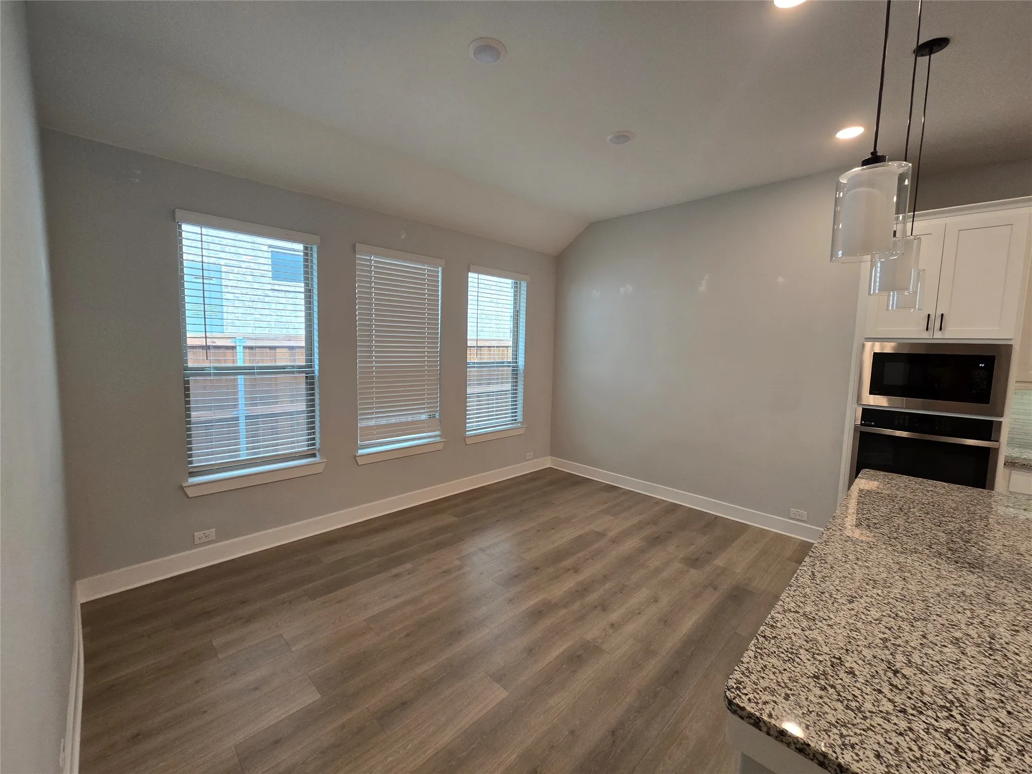 Single Family Residence For Sale in Collin County , 1917 Cotton Creek Pass, Mc Kinney, Texas 75071, 4 Bedroom, 4 Bathroom, 3 Garage spaces, 2,648 Sqft, built in 2023, mls#21307451, Real Estate Agent in Mc Kinney, Homes For Sale in Collin county, Homes For Sale in Mc Kinney, Realtor in Mc Kinney Texas, Real Estate Brokerage Independent Realty Texas, Luminita Cordes Realtor