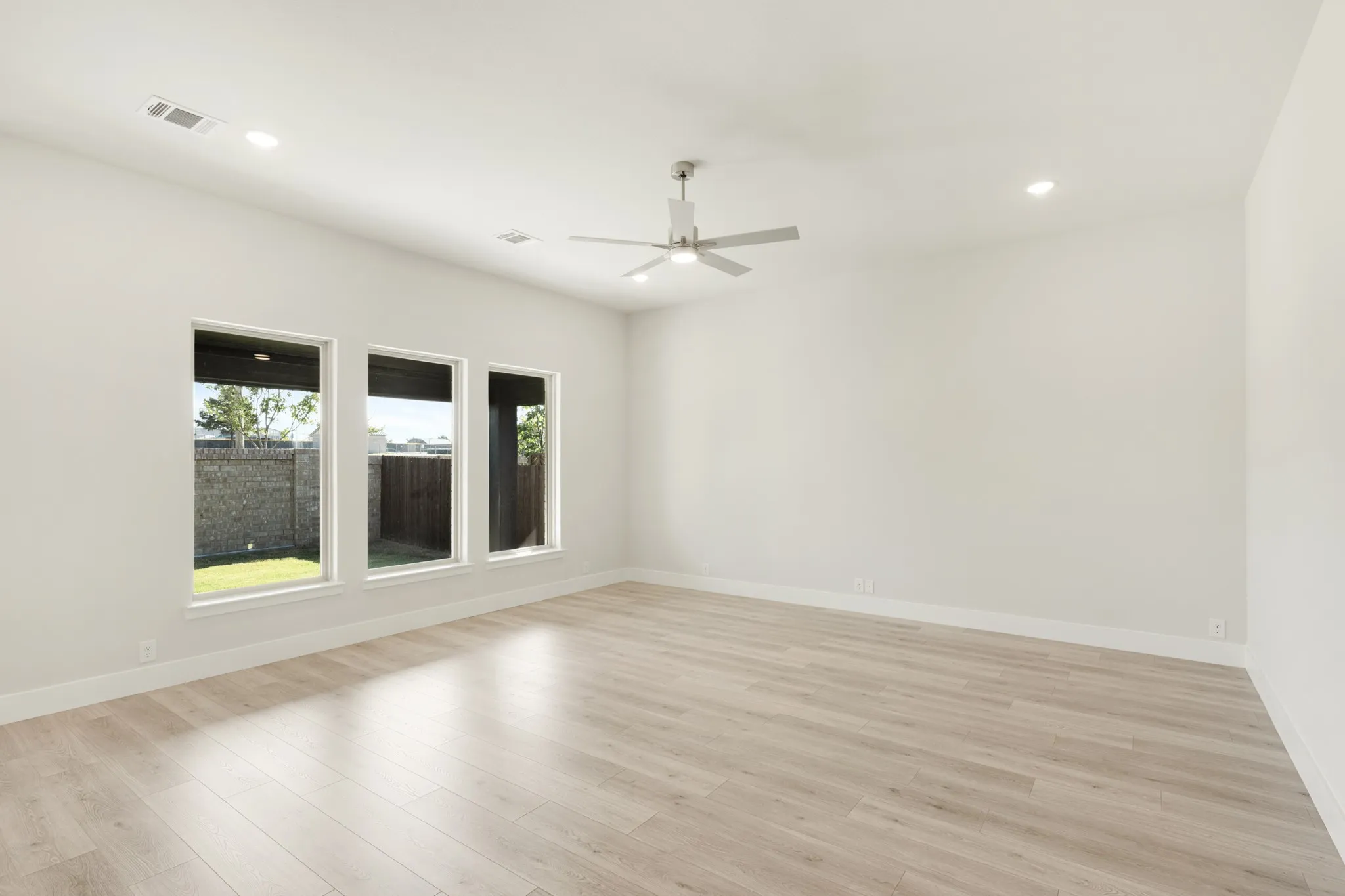 Single Family Residence For Sale in Dallas County , 131 Red Cedar Court, Balch Springs, Texas 75181, 4 Bedroom, 3 Bathroom, 2 Garage spaces, 2,255 Sqft, built in 2026, mls#21307462, Real Estate Agent in Balch Springs, Homes For Sale in Dallas county, Homes For Sale in Balch Springs, Realtor in Balch Springs Texas, Real Estate Brokerage Independent Realty Texas, Luminita Cordes Realtor