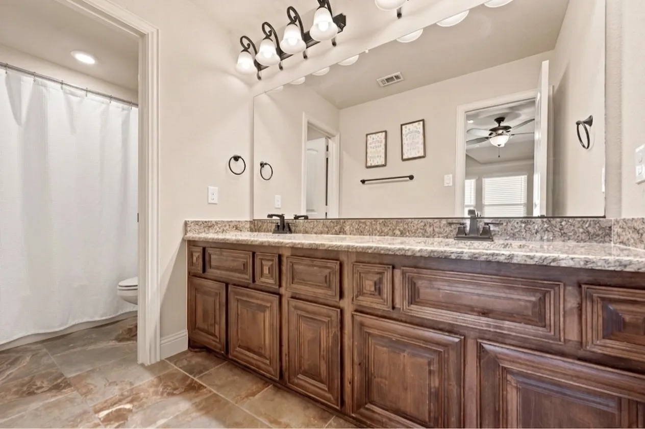 Single Family Residence For Sale in Tarrant County , 4008 Las Colina Drive, Fort Worth, Texas 76179, 5 Bedroom, 3 Bathroom, 2 Garage spaces, 2,797 Sqft, built in 2017, mls#21307433, Real Estate Agent in Fort Worth, Homes For Sale in Tarrant county, Homes For Sale in Fort Worth, Realtor in Fort Worth Texas, Real Estate Brokerage Independent Realty Texas, Luminita Cordes Realtor