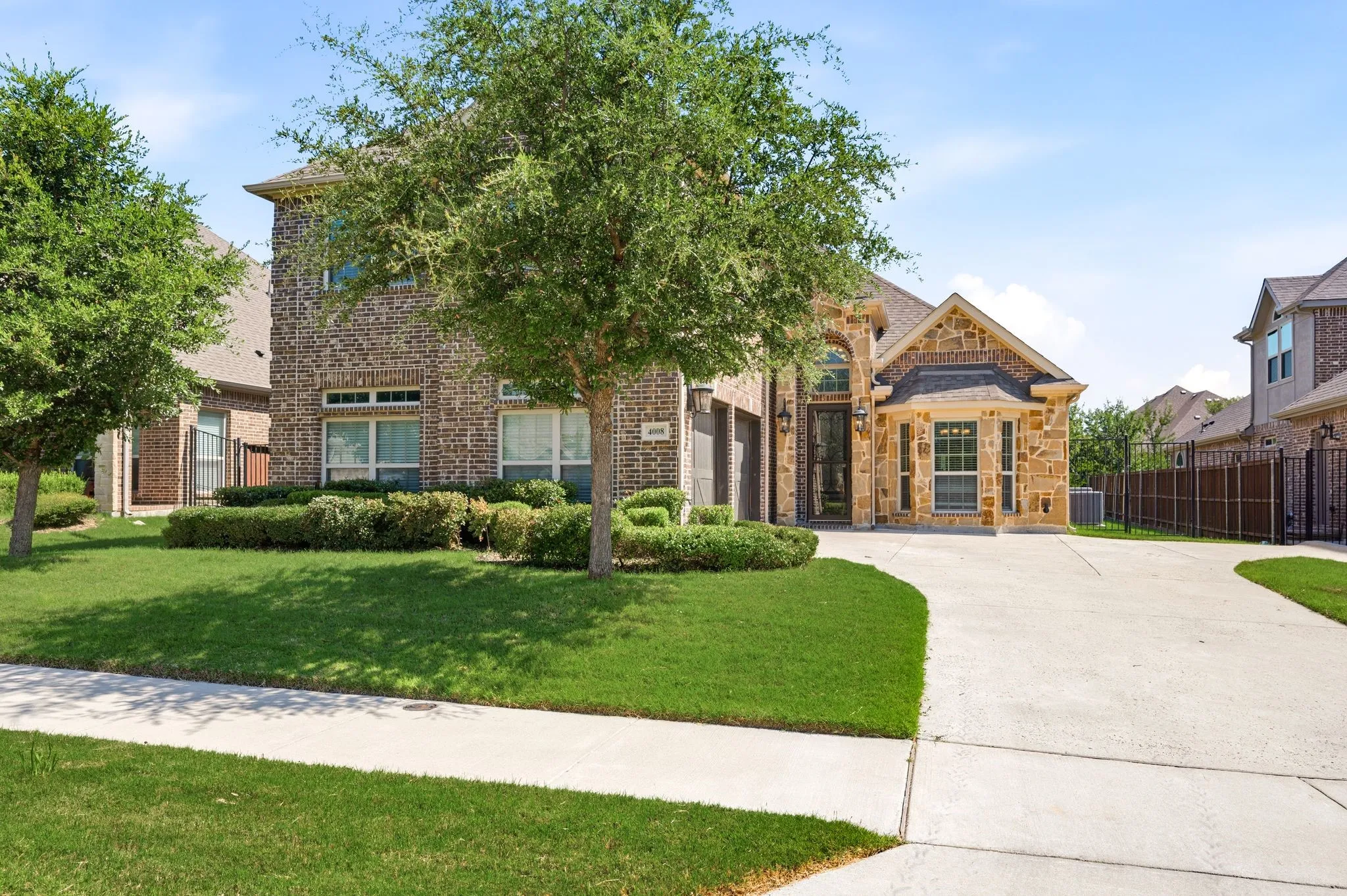 Single Family Residence For Sale in Tarrant County , 4008 Las Colina Drive, Fort Worth, Texas 76179, 5 Bedroom, 3 Bathroom, 2 Garage spaces, 2,797 Sqft, built in 2017, mls#21307433, Real Estate Agent in Fort Worth, Homes For Sale in Tarrant county, Homes For Sale in Fort Worth, Realtor in Fort Worth Texas, Real Estate Brokerage Independent Realty Texas, Luminita Cordes Realtor