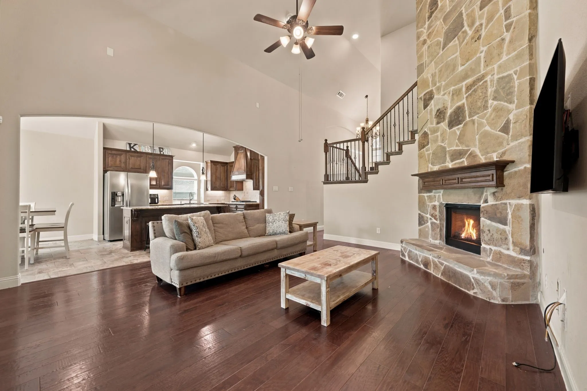 Single Family Residence For Sale in Tarrant County , 4008 Las Colina Drive, Fort Worth, Texas 76179, 5 Bedroom, 3 Bathroom, 2 Garage spaces, 2,797 Sqft, built in 2017, mls#21307433, Real Estate Agent in Fort Worth, Homes For Sale in Tarrant county, Homes For Sale in Fort Worth, Realtor in Fort Worth Texas, Real Estate Brokerage Independent Realty Texas, Luminita Cordes Realtor