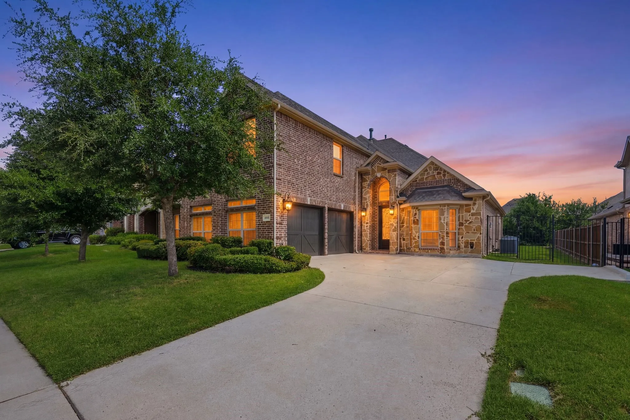 Single Family Residence For Sale in Tarrant County , 4008 Las Colina Drive, Fort Worth, Texas 76179, 5 Bedroom, 3 Bathroom, 2 Garage spaces, 2,797 Sqft, built in 2017, mls#21307433, Real Estate Agent in Fort Worth, Homes For Sale in Tarrant county, Homes For Sale in Fort Worth, Realtor in Fort Worth Texas, Real Estate Brokerage Independent Realty Texas, Luminita Cordes Realtor