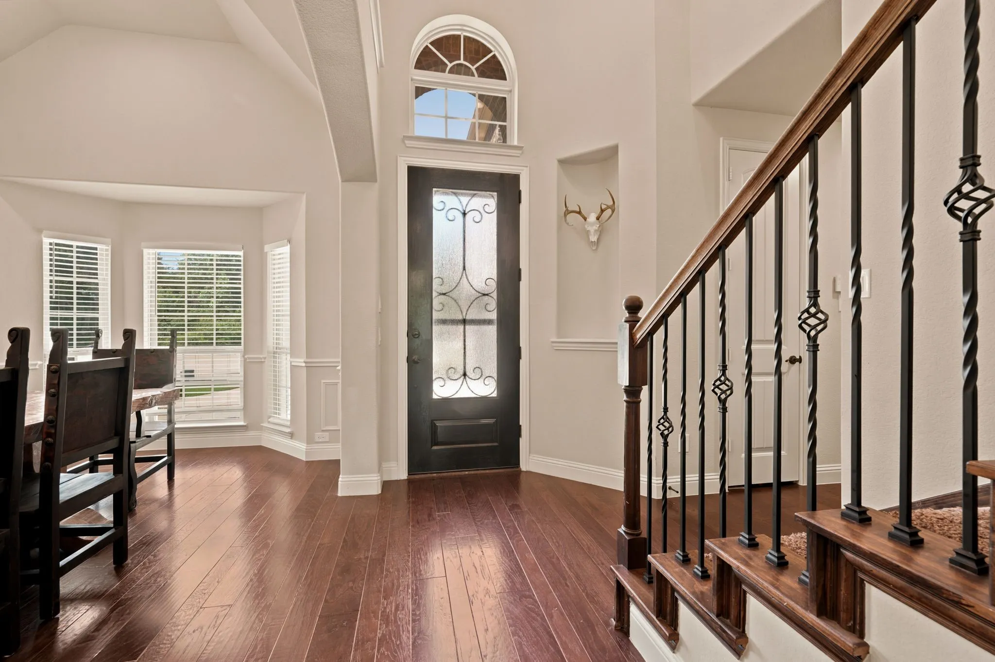 Single Family Residence For Sale in Tarrant County , 4008 Las Colina Drive, Fort Worth, Texas 76179, 5 Bedroom, 3 Bathroom, 2 Garage spaces, 2,797 Sqft, built in 2017, mls#21307433, Real Estate Agent in Fort Worth, Homes For Sale in Tarrant county, Homes For Sale in Fort Worth, Realtor in Fort Worth Texas, Real Estate Brokerage Independent Realty Texas, Luminita Cordes Realtor