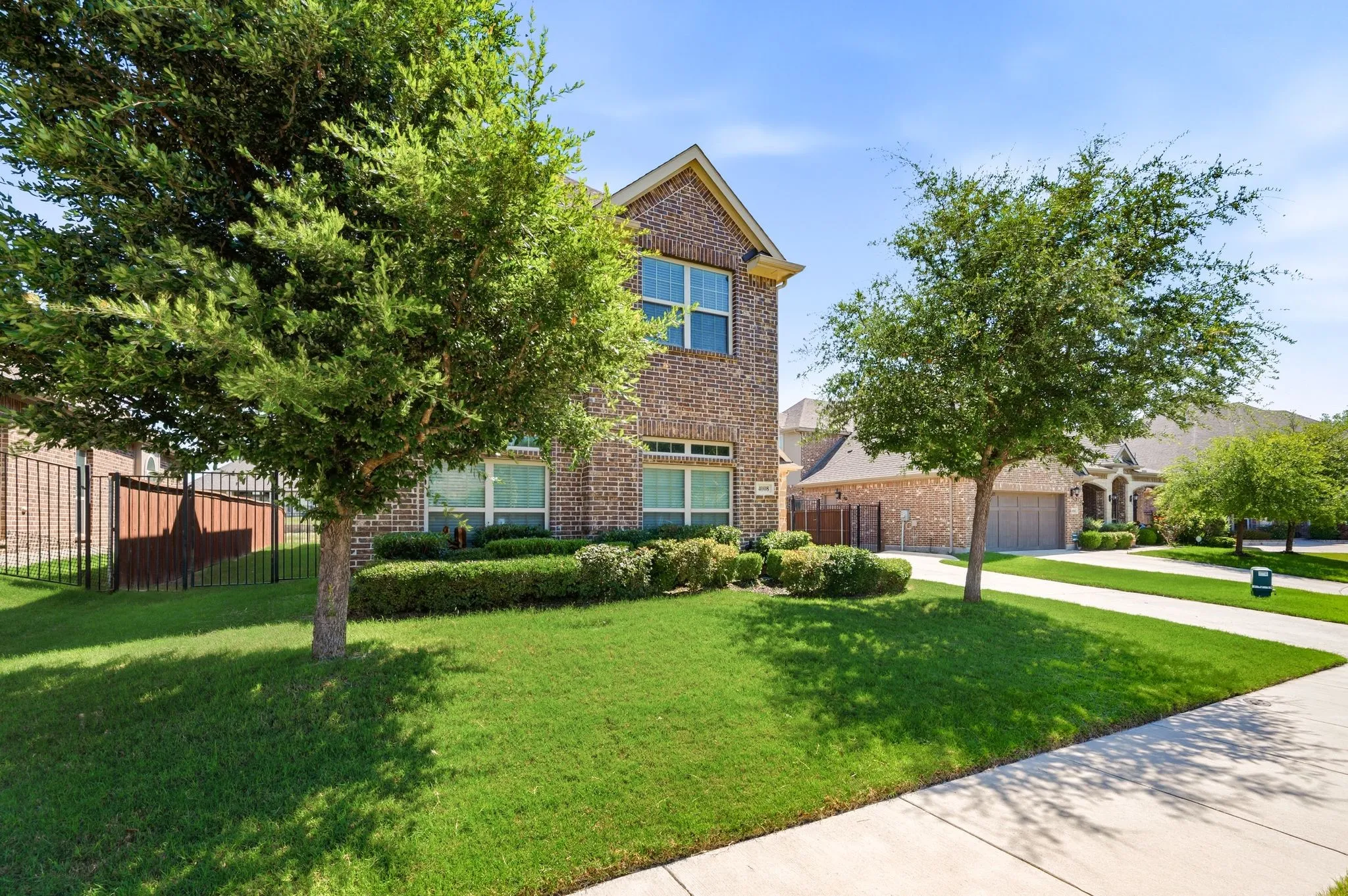 Single Family Residence For Sale in Tarrant County , 4008 Las Colina Drive, Fort Worth, Texas 76179, 5 Bedroom, 3 Bathroom, 2 Garage spaces, 2,797 Sqft, built in 2017, mls#21307433, Real Estate Agent in Fort Worth, Homes For Sale in Tarrant county, Homes For Sale in Fort Worth, Realtor in Fort Worth Texas, Real Estate Brokerage Independent Realty Texas, Luminita Cordes Realtor