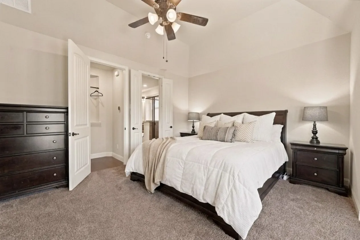 Single Family Residence For Sale in Tarrant County , 4008 Las Colina Drive, Fort Worth, Texas 76179, 5 Bedroom, 3 Bathroom, 2 Garage spaces, 2,797 Sqft, built in 2017, mls#21307433, Real Estate Agent in Fort Worth, Homes For Sale in Tarrant county, Homes For Sale in Fort Worth, Realtor in Fort Worth Texas, Real Estate Brokerage Independent Realty Texas, Luminita Cordes Realtor