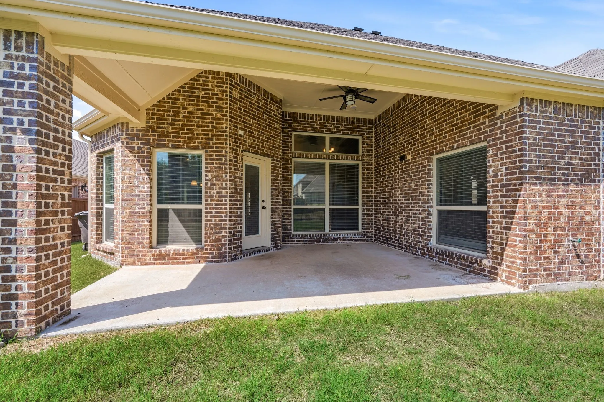 Single Family Residence For Sale in Tarrant County , 4008 Las Colina Drive, Fort Worth, Texas 76179, 5 Bedroom, 3 Bathroom, 2 Garage spaces, 2,797 Sqft, built in 2017, mls#21307433, Real Estate Agent in Fort Worth, Homes For Sale in Tarrant county, Homes For Sale in Fort Worth, Realtor in Fort Worth Texas, Real Estate Brokerage Independent Realty Texas, Luminita Cordes Realtor