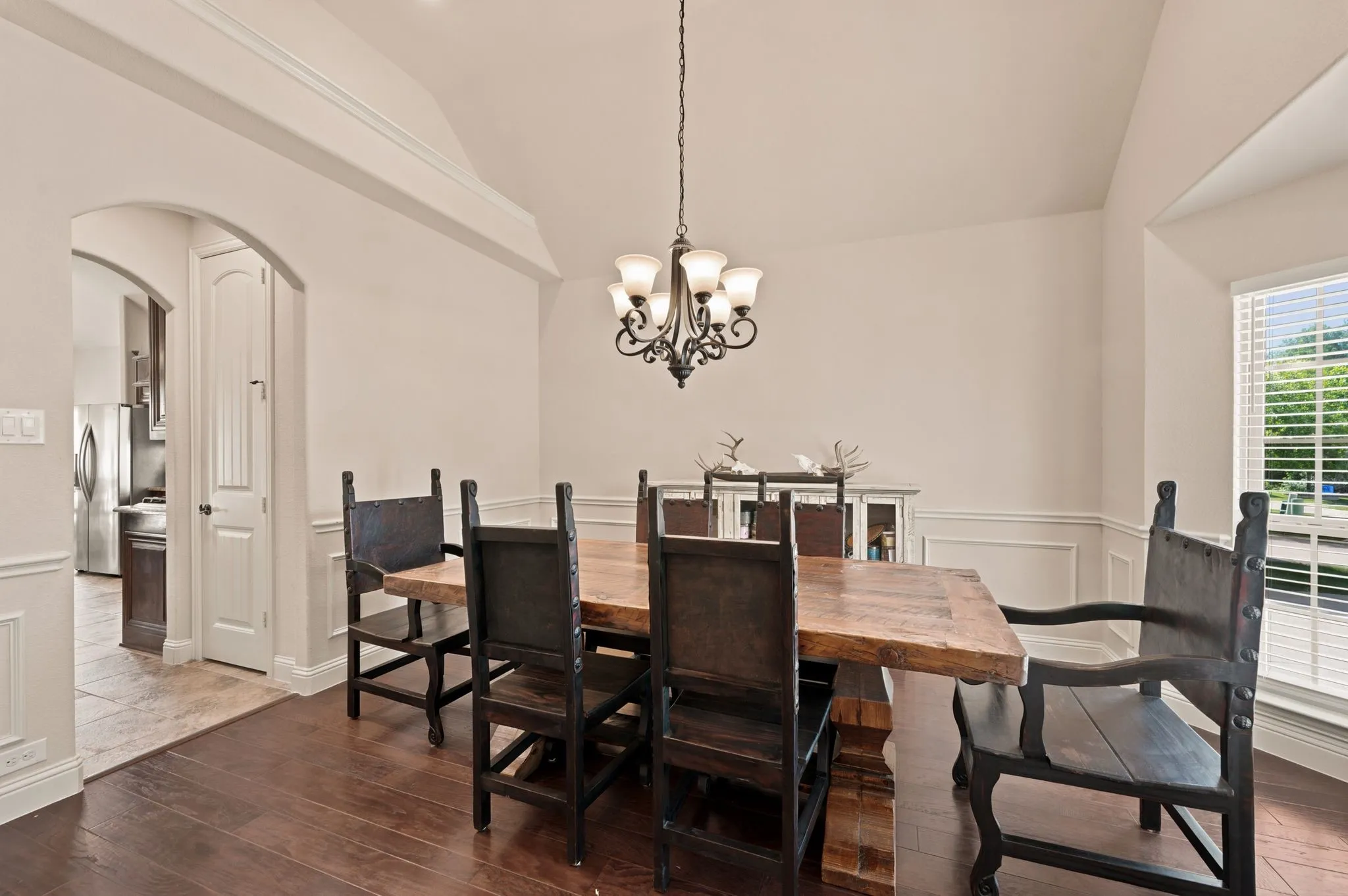 Single Family Residence For Sale in Tarrant County , 4008 Las Colina Drive, Fort Worth, Texas 76179, 5 Bedroom, 3 Bathroom, 2 Garage spaces, 2,797 Sqft, built in 2017, mls#21307433, Real Estate Agent in Fort Worth, Homes For Sale in Tarrant county, Homes For Sale in Fort Worth, Realtor in Fort Worth Texas, Real Estate Brokerage Independent Realty Texas, Luminita Cordes Realtor