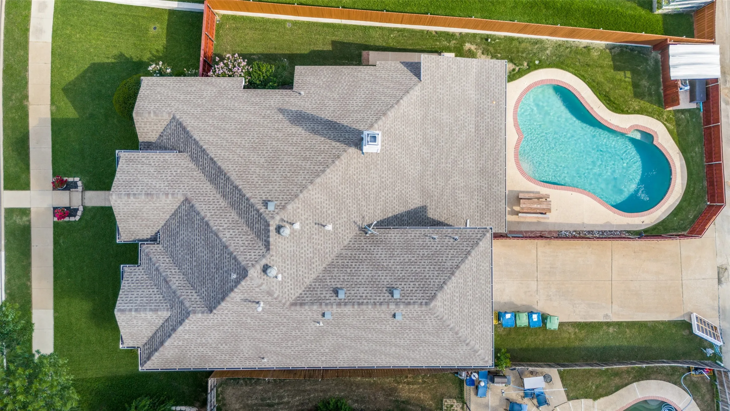 Single Family Residence For Sale in Denton County , 5013 Ridgecrest Drive, The Colony, Texas 75056, 4 Bedroom, 3 Bathroom, 2 Garage spaces, 2,920 Sqft, built in 1992, mls#21307131, Real Estate Agent in The Colony, Homes For Sale in Denton county, Homes For Sale in The Colony, Realtor in The Colony Texas, Real Estate Brokerage Independent Realty Texas, Luminita Cordes Realtor