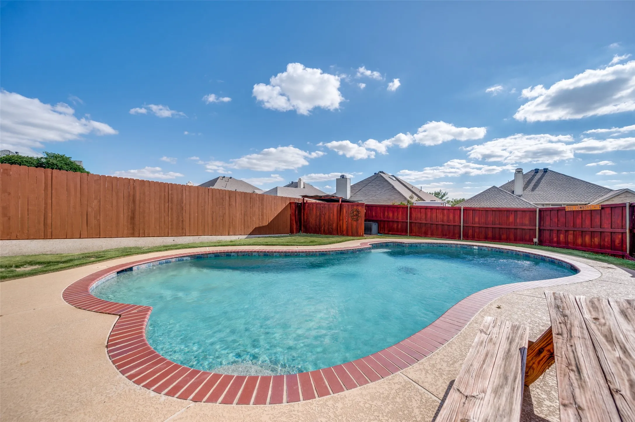 Single Family Residence For Sale in Denton County , 5013 Ridgecrest Drive, The Colony, Texas 75056, 4 Bedroom, 3 Bathroom, 2 Garage spaces, 2,920 Sqft, built in 1992, mls#21307131, Real Estate Agent in The Colony, Homes For Sale in Denton county, Homes For Sale in The Colony, Realtor in The Colony Texas, Real Estate Brokerage Independent Realty Texas, Luminita Cordes Realtor