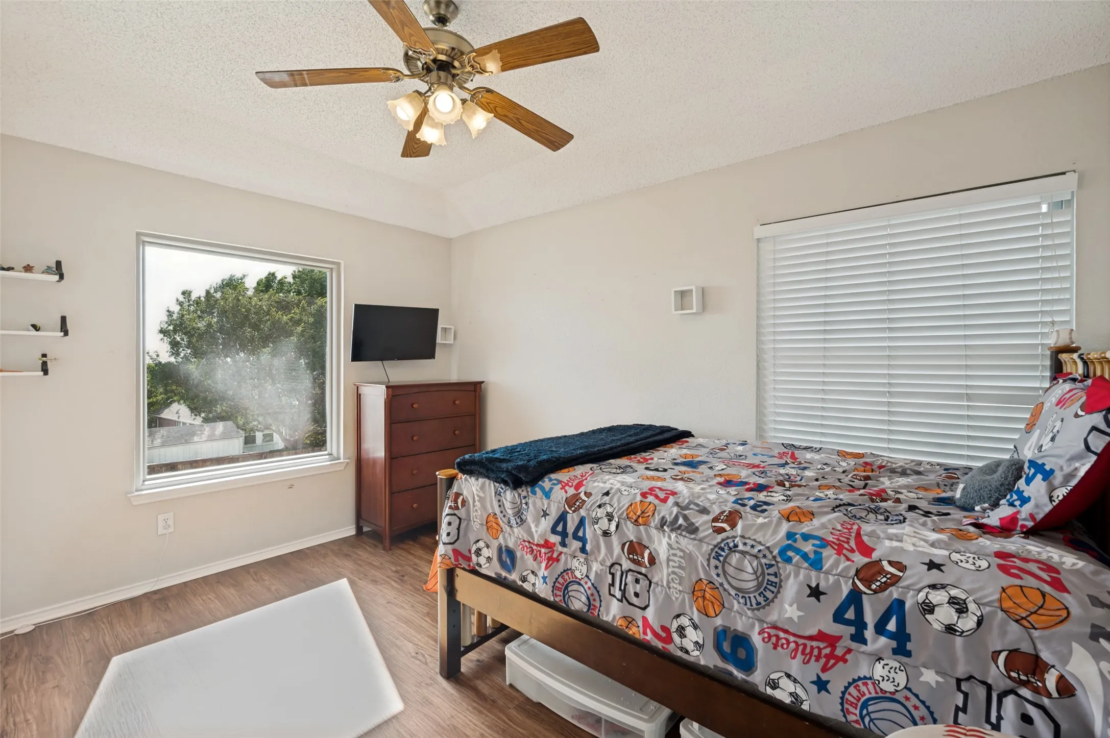 Single Family Residence For Sale in Denton County , 5013 Ridgecrest Drive, The Colony, Texas 75056, 4 Bedroom, 3 Bathroom, 2 Garage spaces, 2,920 Sqft, built in 1992, mls#21307131, Real Estate Agent in The Colony, Homes For Sale in Denton county, Homes For Sale in The Colony, Realtor in The Colony Texas, Real Estate Brokerage Independent Realty Texas, Luminita Cordes Realtor