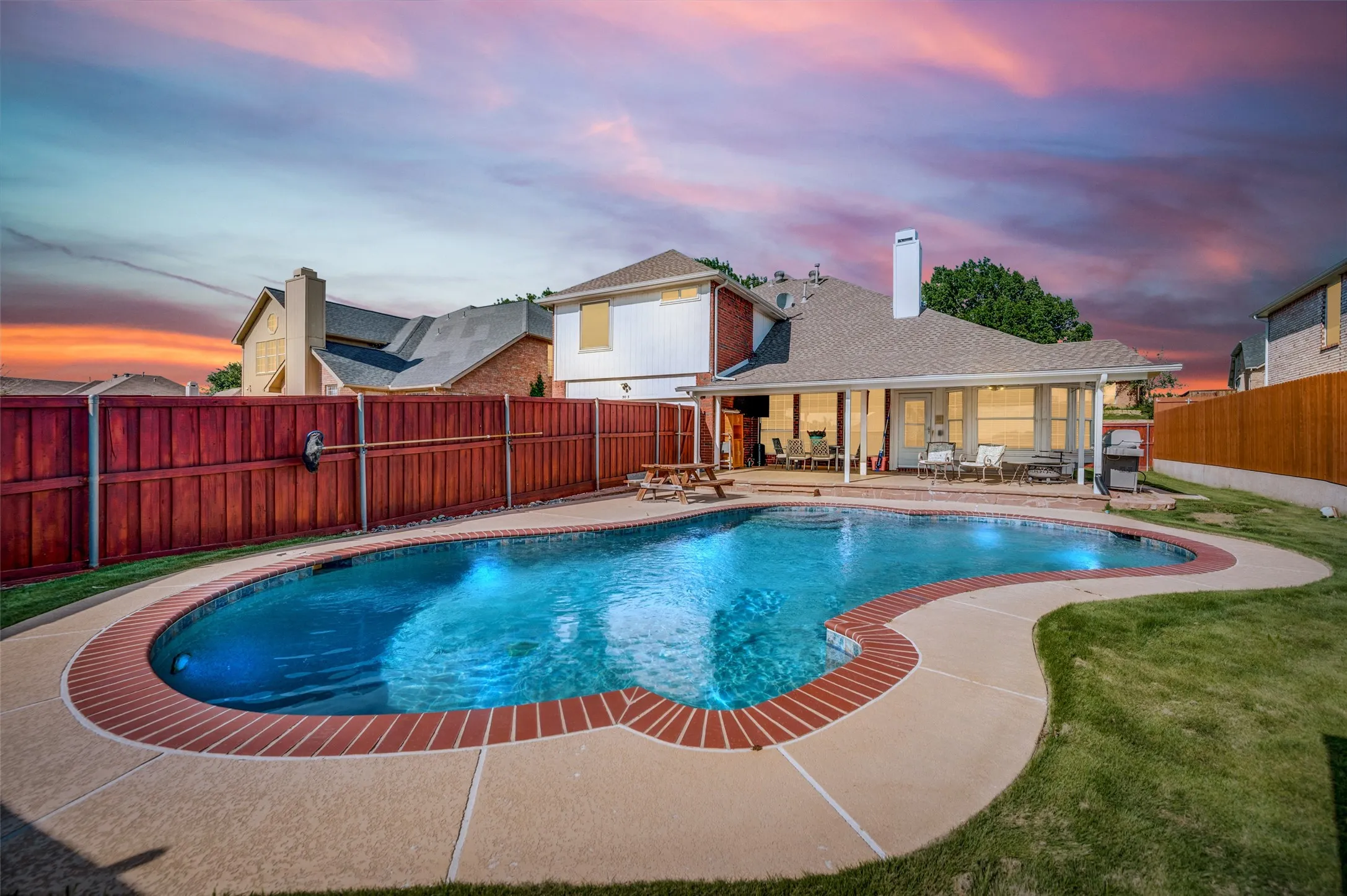 Single Family Residence For Sale in Denton County , 5013 Ridgecrest Drive, The Colony, Texas 75056, 4 Bedroom, 3 Bathroom, 2 Garage spaces, 2,920 Sqft, built in 1992, mls#21307131, Real Estate Agent in The Colony, Homes For Sale in Denton county, Homes For Sale in The Colony, Realtor in The Colony Texas, Real Estate Brokerage Independent Realty Texas, Luminita Cordes Realtor