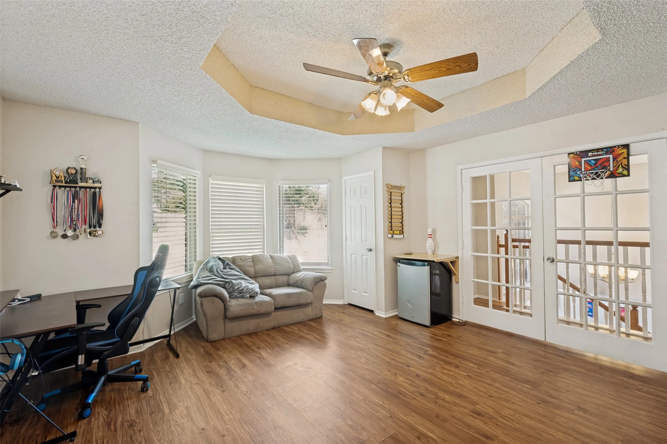 Single Family Residence For Sale in Denton County , 5013 Ridgecrest Drive, The Colony, Texas 75056, 4 Bedroom, 3 Bathroom, 2 Garage spaces, 2,920 Sqft, built in 1992, mls#21307131, Real Estate Agent in The Colony, Homes For Sale in Denton county, Homes For Sale in The Colony, Realtor in The Colony Texas, Real Estate Brokerage Independent Realty Texas, Luminita Cordes Realtor