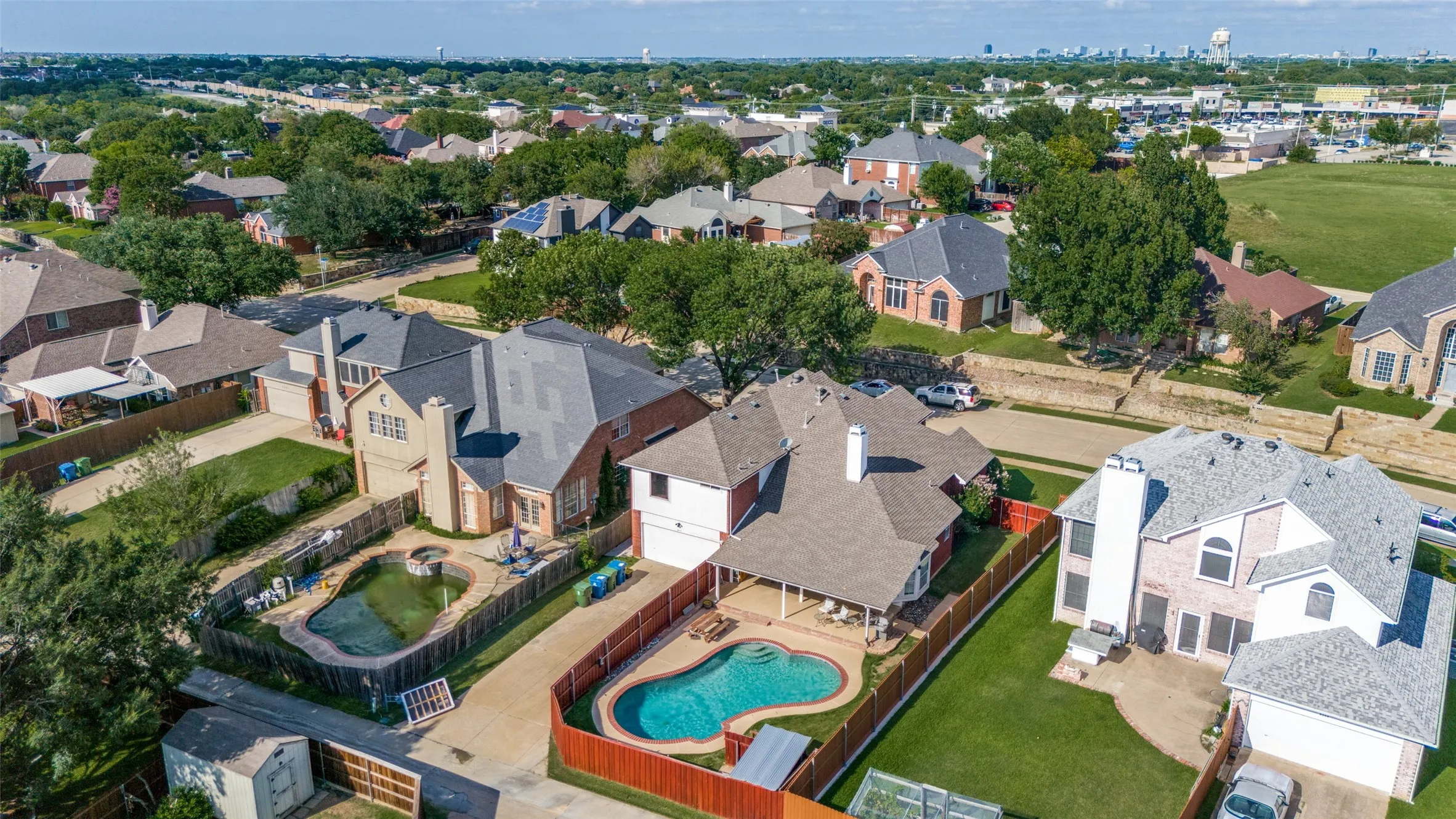 Single Family Residence For Sale in Denton County , 5013 Ridgecrest Drive, The Colony, Texas 75056, 4 Bedroom, 3 Bathroom, 2 Garage spaces, 2,920 Sqft, built in 1992, mls#21307131, Real Estate Agent in The Colony, Homes For Sale in Denton county, Homes For Sale in The Colony, Realtor in The Colony Texas, Real Estate Brokerage Independent Realty Texas, Luminita Cordes Realtor