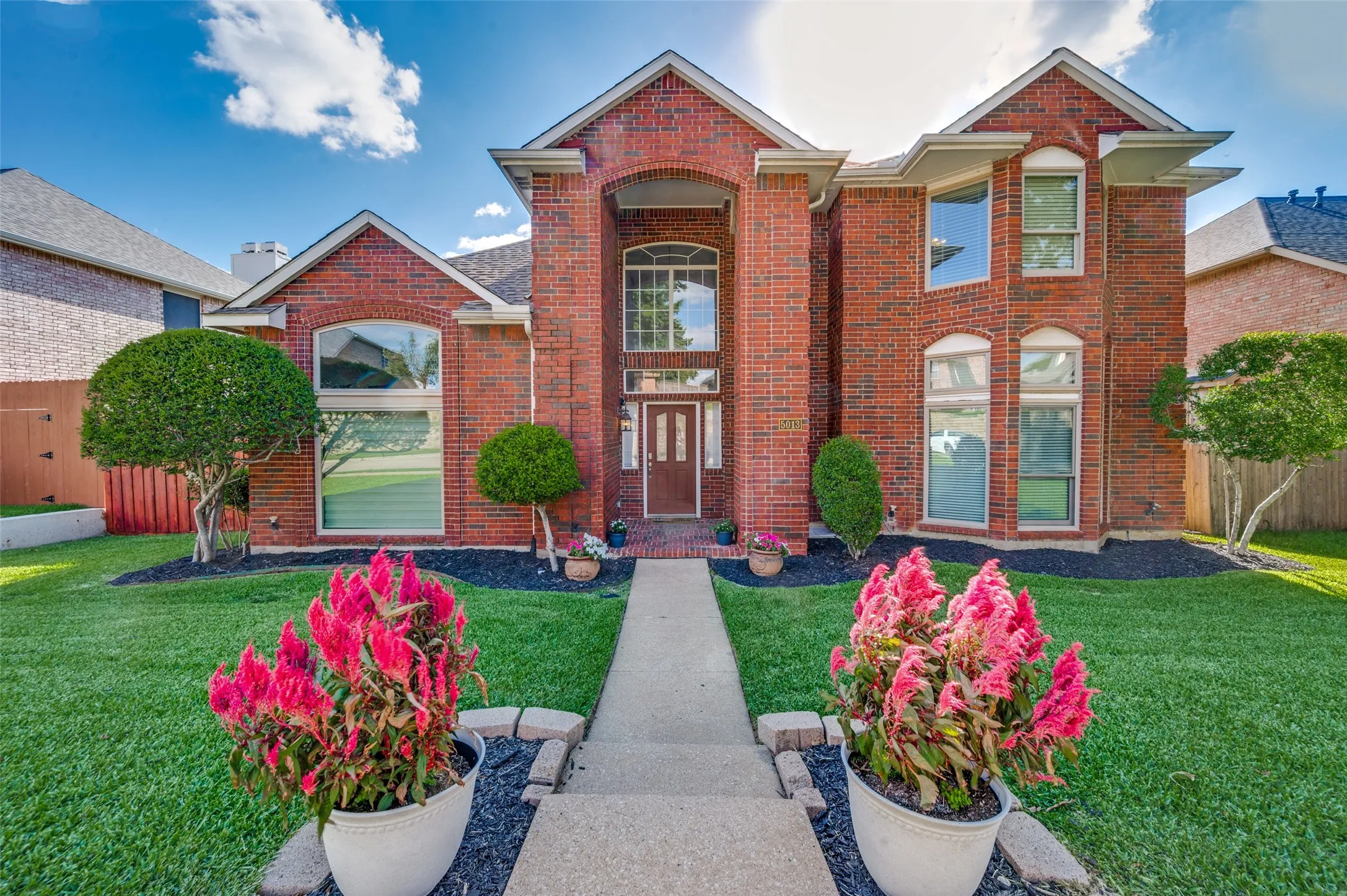 Single Family Residence For Sale in Denton County , 5013 Ridgecrest Drive, The Colony, Texas 75056, 4 Bedroom, 3 Bathroom, 2 Garage spaces, 2,920 Sqft, built in 1992, mls#21307131, Real Estate Agent in The Colony, Homes For Sale in Denton county, Homes For Sale in The Colony, Realtor in The Colony Texas, Real Estate Brokerage Independent Realty Texas, Luminita Cordes Realtor