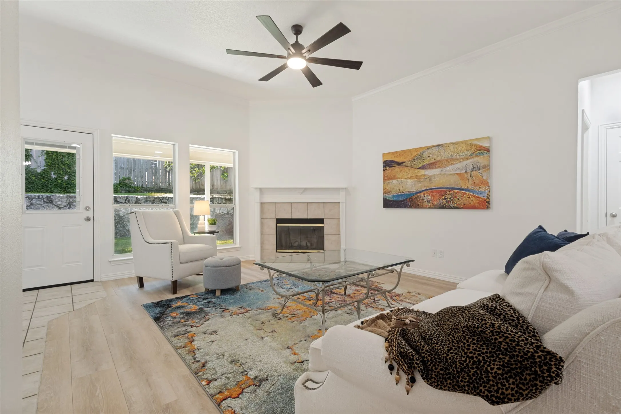 Single Family Residence For Sale in Parker County , 2014 Country Brook Drive, Weatherford, Texas 76087, 4 Bedroom, 2 Bathroom, 3 Garage spaces, 2,175 Sqft, built in 2003, mls#21302490, Real Estate Agent in Weatherford, Homes For Sale in Parker county, Homes For Sale in Weatherford, Realtor in Weatherford Texas, Real Estate Brokerage Independent Realty Texas, Luminita Cordes Realtor