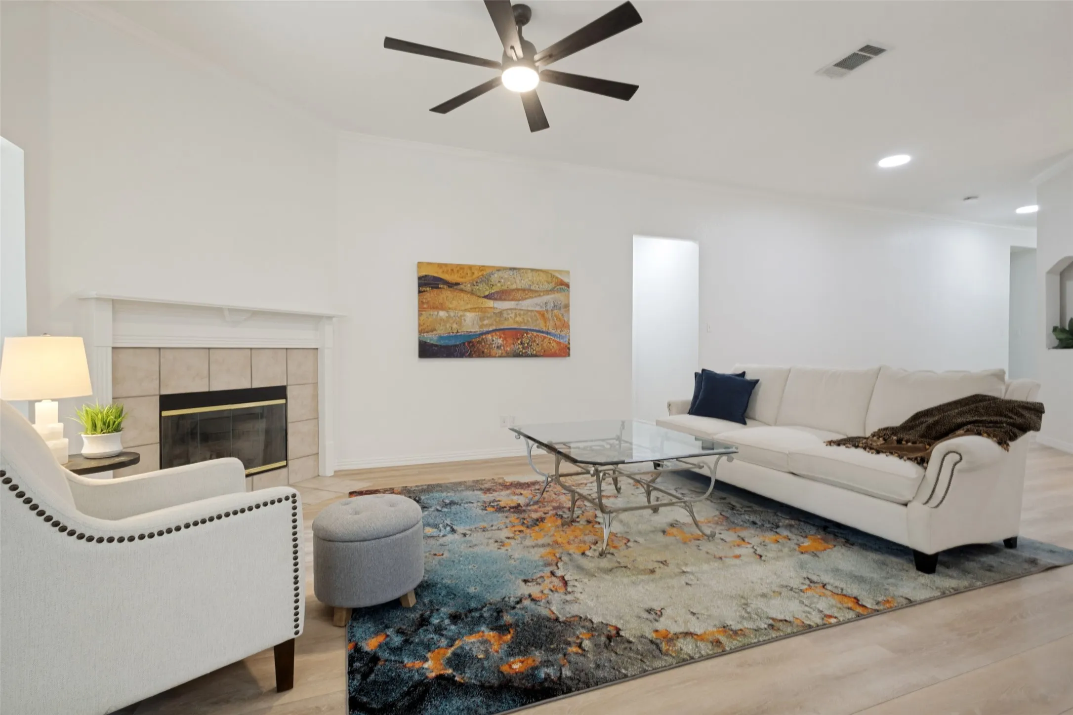 Single Family Residence For Sale in Parker County , 2014 Country Brook Drive, Weatherford, Texas 76087, 4 Bedroom, 2 Bathroom, 3 Garage spaces, 2,175 Sqft, built in 2003, mls#21302490, Real Estate Agent in Weatherford, Homes For Sale in Parker county, Homes For Sale in Weatherford, Realtor in Weatherford Texas, Real Estate Brokerage Independent Realty Texas, Luminita Cordes Realtor