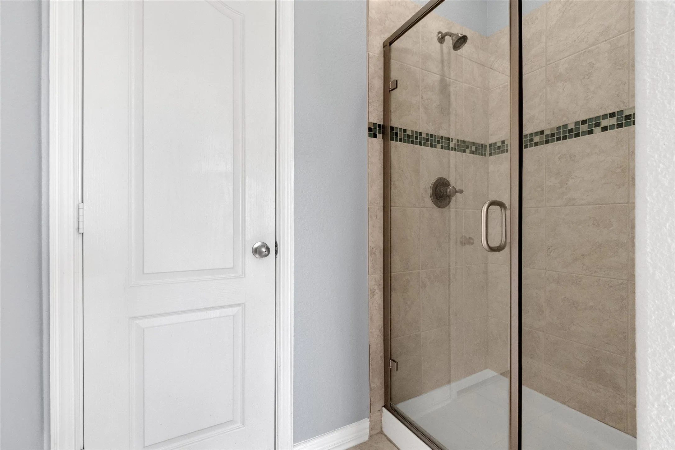 Townhouse For Sale in Collin County , 706 S Jupiter Road 705, Allen, Texas 75002, 3 Bedroom, 3 Bathroom, 2 Garage spaces, 1,658 Sqft, built in 2012, mls#21307473, Real Estate Agent in Allen, Homes For Sale in Collin county, Homes For Sale in Allen, Realtor in Allen Texas, Real Estate Brokerage Independent Realty Texas, Luminita Cordes Realtor
