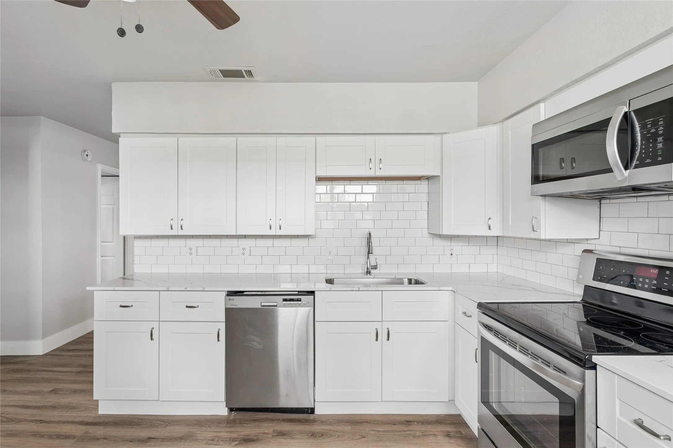 Single Family Residence For Sale in Dallas County , 509 Clark Street, Garland, Texas 75040, 3 Bedroom, 1 Bathroom, Garage spaces, 1,333 Sqft, built in 1954, mls#21307469, Real Estate Agent in Garland, Homes For Sale in Dallas county, Homes For Sale in Garland, Realtor in Garland Texas, Real Estate Brokerage Independent Realty Texas, Luminita Cordes Realtor