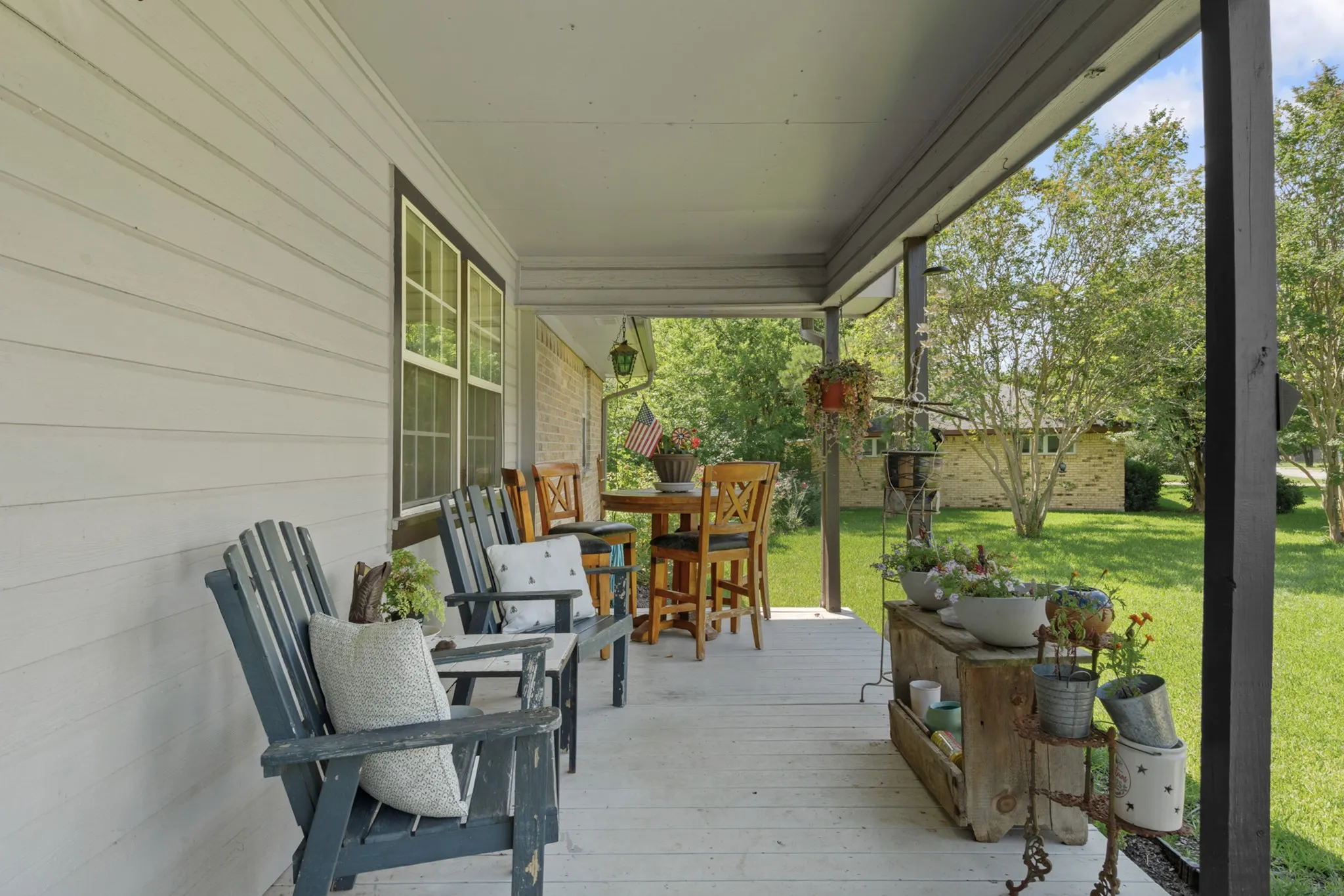 Single Family Residence For Sale in Rains County , 236 Circle Drive, Point, Texas 75472, 3 Bedroom, 2 Bathroom, Garage spaces, 1,624 Sqft, built in 1998, mls#21306789, Real Estate Agent in Point, Homes For Sale in Rains county, Homes For Sale in Point, Realtor in Point Texas, Real Estate Brokerage Independent Realty Texas, Luminita Cordes Realtor
