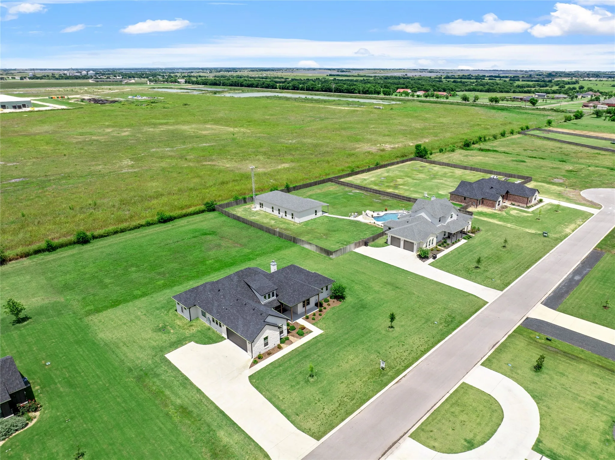 Single Family Residence For Sale in Bell County , 8152 Evenfall Lane, Temple, Texas 76501, 4 Bedroom, 4 Bathroom, 2 Garage spaces, 2,757 Sqft, built in 2023, mls#21307470, Real Estate Agent in Temple, Homes For Sale in Bell county, Homes For Sale in Temple, Realtor in Temple Texas, Real Estate Brokerage Independent Realty Texas, Luminita Cordes Realtor