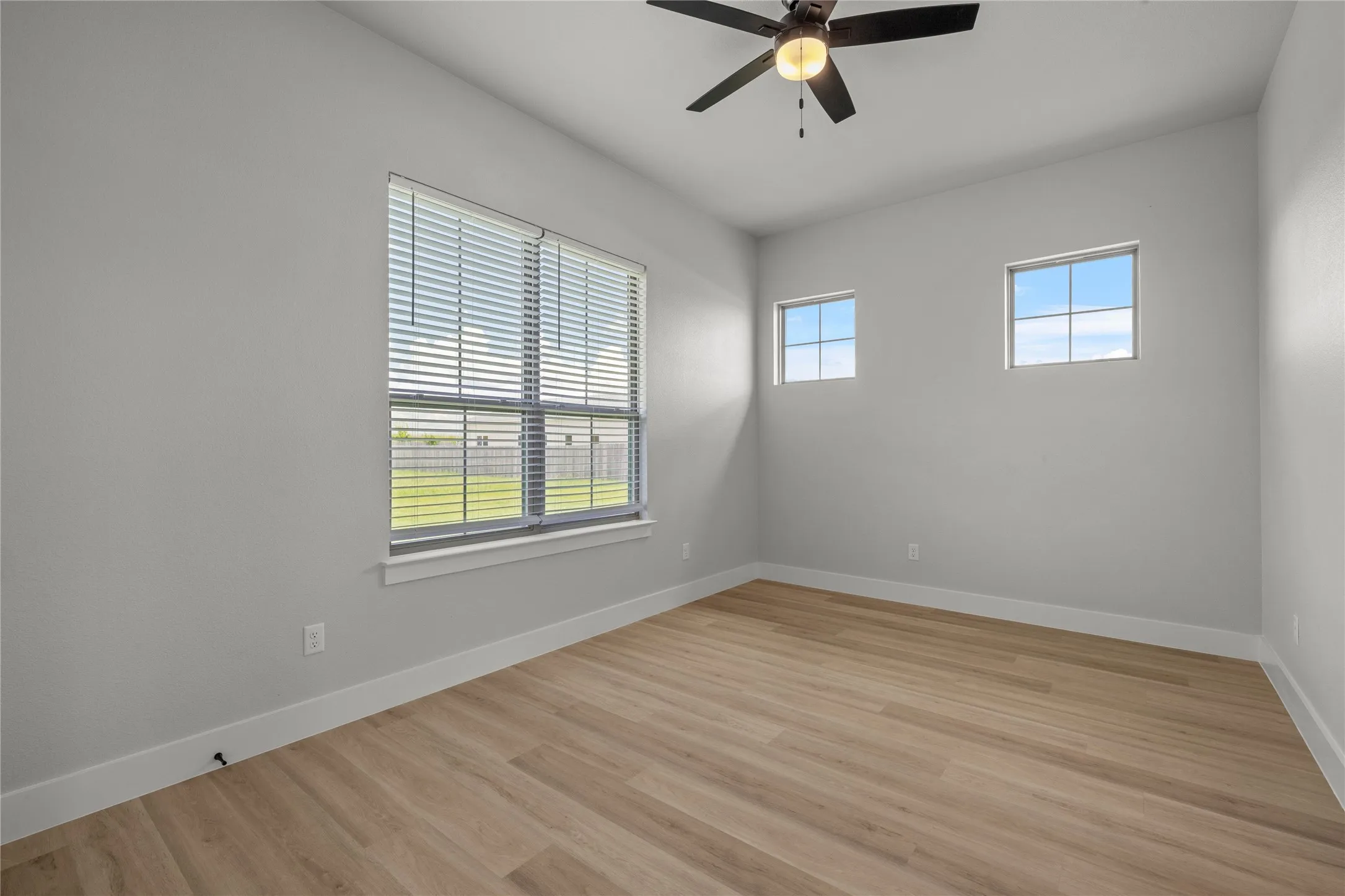 Single Family Residence For Sale in Bell County , 8152 Evenfall Lane, Temple, Texas 76501, 4 Bedroom, 4 Bathroom, 2 Garage spaces, 2,757 Sqft, built in 2023, mls#21307470, Real Estate Agent in Temple, Homes For Sale in Bell county, Homes For Sale in Temple, Realtor in Temple Texas, Real Estate Brokerage Independent Realty Texas, Luminita Cordes Realtor