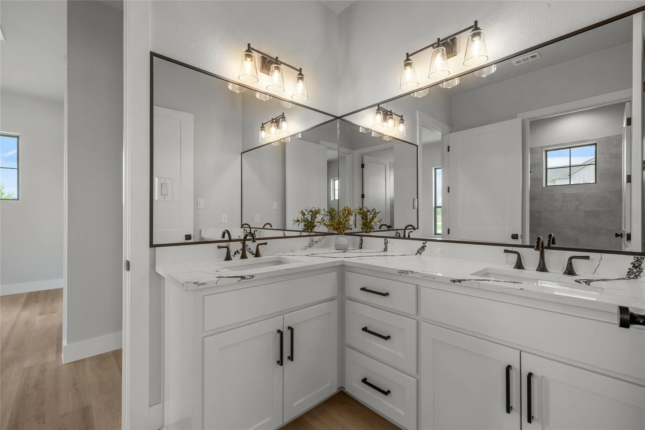 Single Family Residence For Sale in Bell County , 8152 Evenfall Lane, Temple, Texas 76501, 4 Bedroom, 4 Bathroom, 2 Garage spaces, 2,757 Sqft, built in 2023, mls#21307470, Real Estate Agent in Temple, Homes For Sale in Bell county, Homes For Sale in Temple, Realtor in Temple Texas, Real Estate Brokerage Independent Realty Texas, Luminita Cordes Realtor