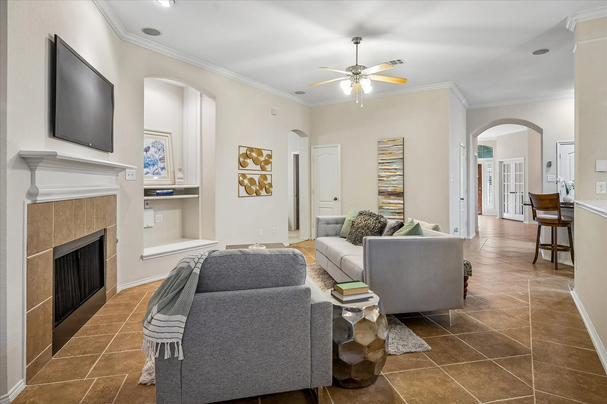 Single Family Residence For Sale in Dallas County , 2824 Lacompte Drive, Dallas, Texas 75227, 3 Bedroom, 2 Bathroom, 2 Garage spaces, 2,515 Sqft, built in 2005, mls#21301785, Real Estate Agent in Dallas, Homes For Sale in Dallas county, Homes For Sale in Dallas, Realtor in Dallas Texas, Real Estate Brokerage Independent Realty Texas, Luminita Cordes Realtor