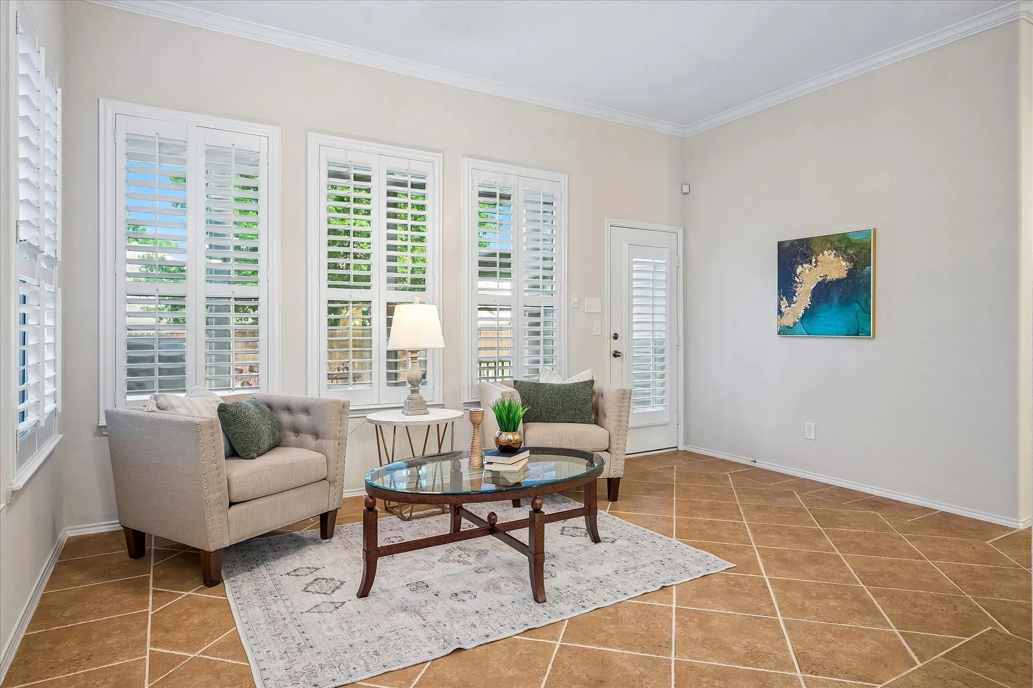 Single Family Residence For Sale in Dallas County , 2824 Lacompte Drive, Dallas, Texas 75227, 3 Bedroom, 2 Bathroom, 2 Garage spaces, 2,515 Sqft, built in 2005, mls#21301785, Real Estate Agent in Dallas, Homes For Sale in Dallas county, Homes For Sale in Dallas, Realtor in Dallas Texas, Real Estate Brokerage Independent Realty Texas, Luminita Cordes Realtor