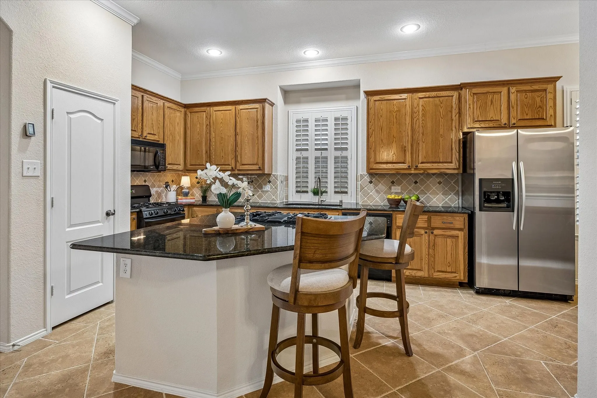Single Family Residence For Sale in Dallas County , 2824 Lacompte Drive, Dallas, Texas 75227, 3 Bedroom, 2 Bathroom, 2 Garage spaces, 2,515 Sqft, built in 2005, mls#21301785, Real Estate Agent in Dallas, Homes For Sale in Dallas county, Homes For Sale in Dallas, Realtor in Dallas Texas, Real Estate Brokerage Independent Realty Texas, Luminita Cordes Realtor