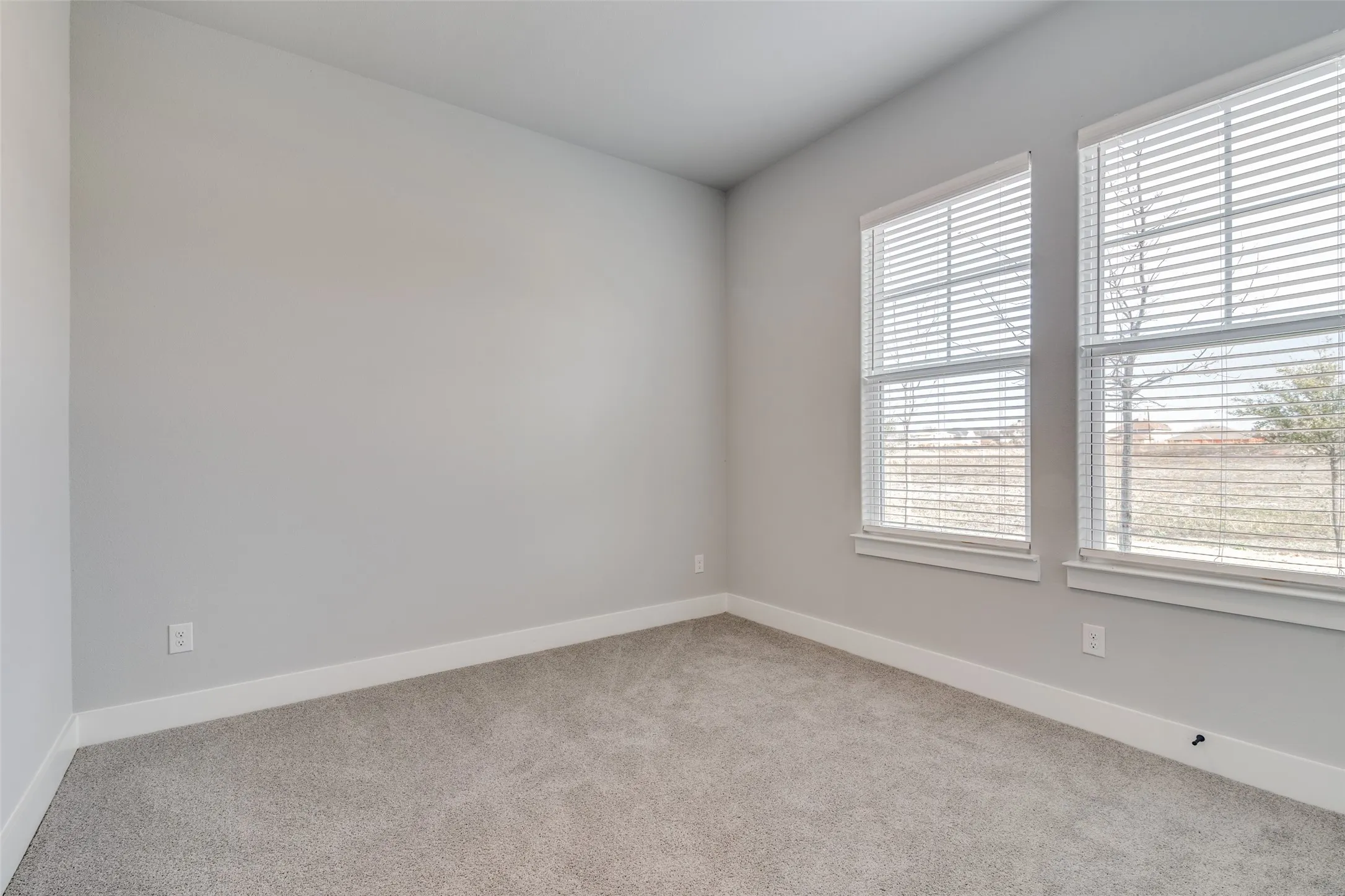 Single Family Residence For Sale in Dallas County , 3710 Pilgrims Mews, Rowlett, Texas 75088, 5 Bedroom, 5 Bathroom, 2 Garage spaces, 3,068 Sqft, built in 2022, mls#21307487, Real Estate Agent in Rowlett, Homes For Sale in Dallas county, Homes For Sale in Rowlett, Realtor in Rowlett Texas, Real Estate Brokerage Independent Realty Texas, Luminita Cordes Realtor