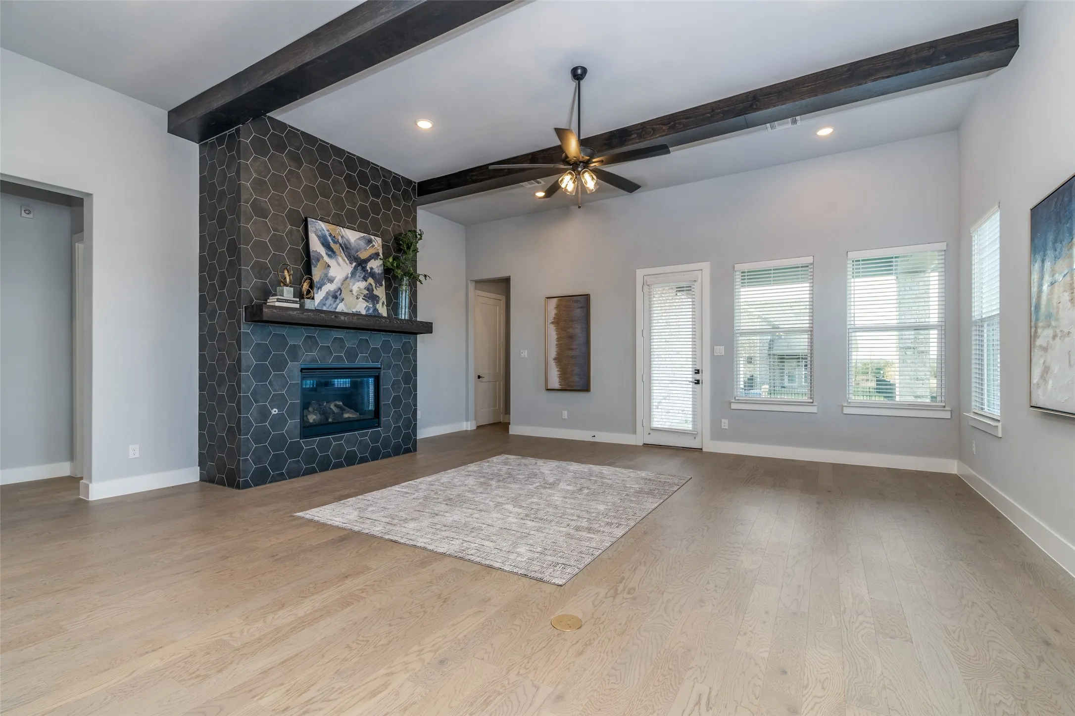 Single Family Residence For Sale in Dallas County , 3710 Pilgrims Mews, Rowlett, Texas 75088, 5 Bedroom, 5 Bathroom, 2 Garage spaces, 3,068 Sqft, built in 2022, mls#21307487, Real Estate Agent in Rowlett, Homes For Sale in Dallas county, Homes For Sale in Rowlett, Realtor in Rowlett Texas, Real Estate Brokerage Independent Realty Texas, Luminita Cordes Realtor