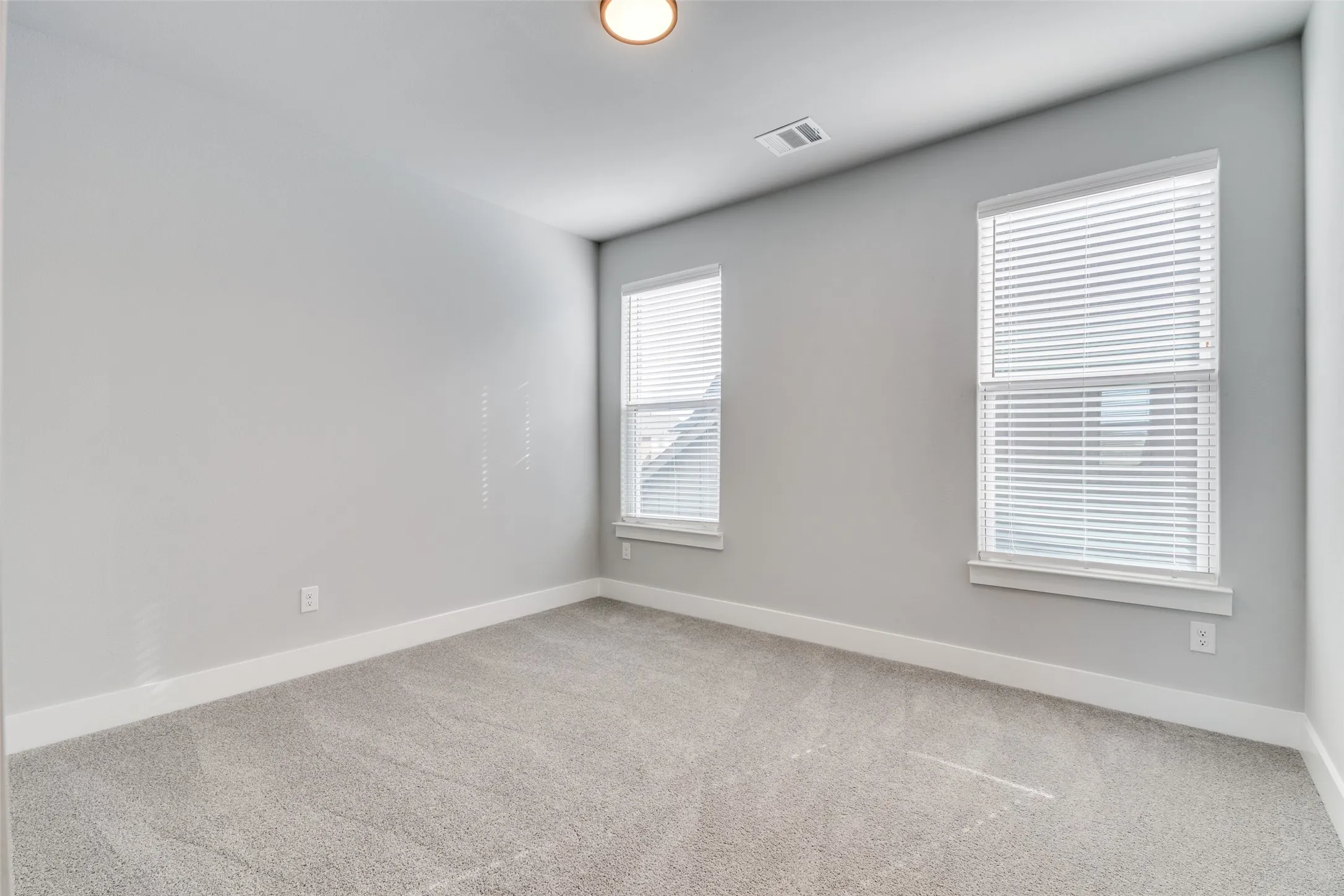 Single Family Residence For Sale in Dallas County , 3710 Pilgrims Mews, Rowlett, Texas 75088, 5 Bedroom, 5 Bathroom, 2 Garage spaces, 3,068 Sqft, built in 2022, mls#21307487, Real Estate Agent in Rowlett, Homes For Sale in Dallas county, Homes For Sale in Rowlett, Realtor in Rowlett Texas, Real Estate Brokerage Independent Realty Texas, Luminita Cordes Realtor