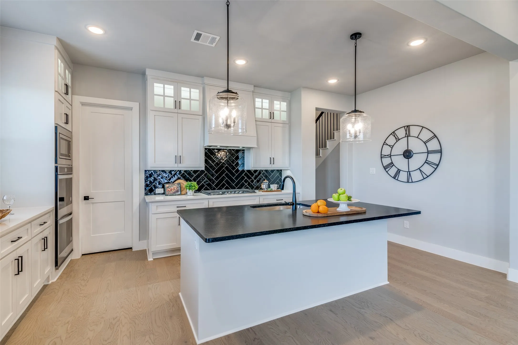 Single Family Residence For Sale in Dallas County , 3710 Pilgrims Mews, Rowlett, Texas 75088, 5 Bedroom, 5 Bathroom, 2 Garage spaces, 3,068 Sqft, built in 2022, mls#21307487, Real Estate Agent in Rowlett, Homes For Sale in Dallas county, Homes For Sale in Rowlett, Realtor in Rowlett Texas, Real Estate Brokerage Independent Realty Texas, Luminita Cordes Realtor