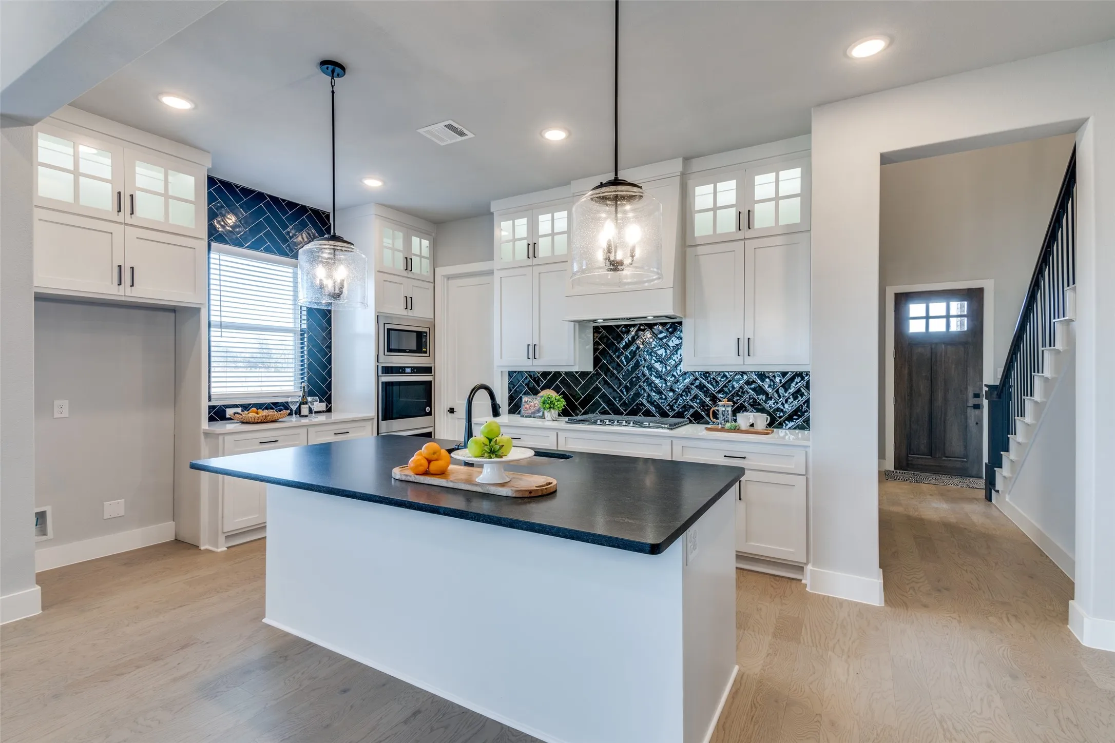 Single Family Residence For Sale in Dallas County , 3710 Pilgrims Mews, Rowlett, Texas 75088, 5 Bedroom, 5 Bathroom, 2 Garage spaces, 3,068 Sqft, built in 2022, mls#21307487, Real Estate Agent in Rowlett, Homes For Sale in Dallas county, Homes For Sale in Rowlett, Realtor in Rowlett Texas, Real Estate Brokerage Independent Realty Texas, Luminita Cordes Realtor