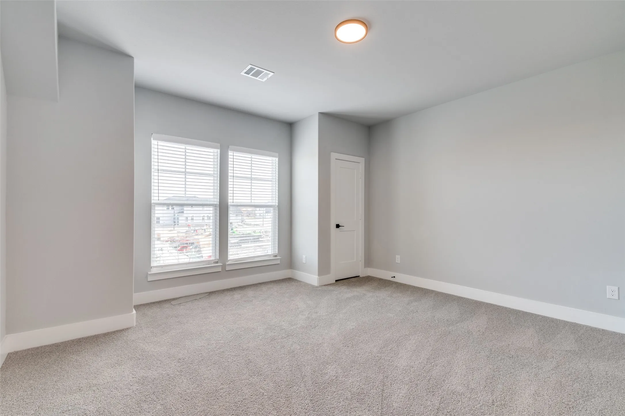 Single Family Residence For Sale in Dallas County , 3710 Pilgrims Mews, Rowlett, Texas 75088, 5 Bedroom, 5 Bathroom, 2 Garage spaces, 3,068 Sqft, built in 2022, mls#21307487, Real Estate Agent in Rowlett, Homes For Sale in Dallas county, Homes For Sale in Rowlett, Realtor in Rowlett Texas, Real Estate Brokerage Independent Realty Texas, Luminita Cordes Realtor