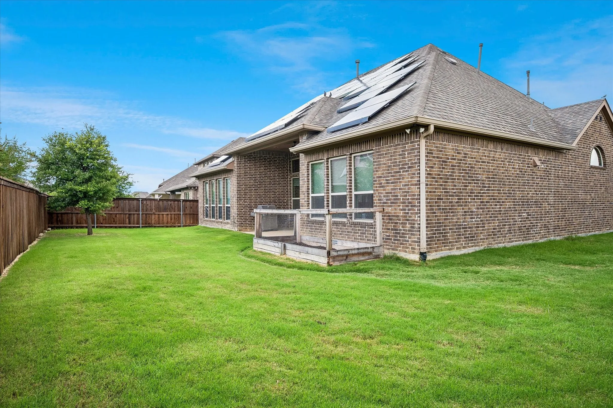 Single Family Residence For Sale in Denton County , 7184 Shingle Mill Road, Frisco, Texas 75036, 4 Bedroom, 4 Bathroom, 3 Garage spaces, 3,663 Sqft, built in 2015, mls#21295708, Real Estate Agent in Frisco, Homes For Sale in Denton county, Homes For Sale in Frisco, Realtor in Frisco Texas, Real Estate Brokerage Independent Realty Texas, Luminita Cordes Realtor