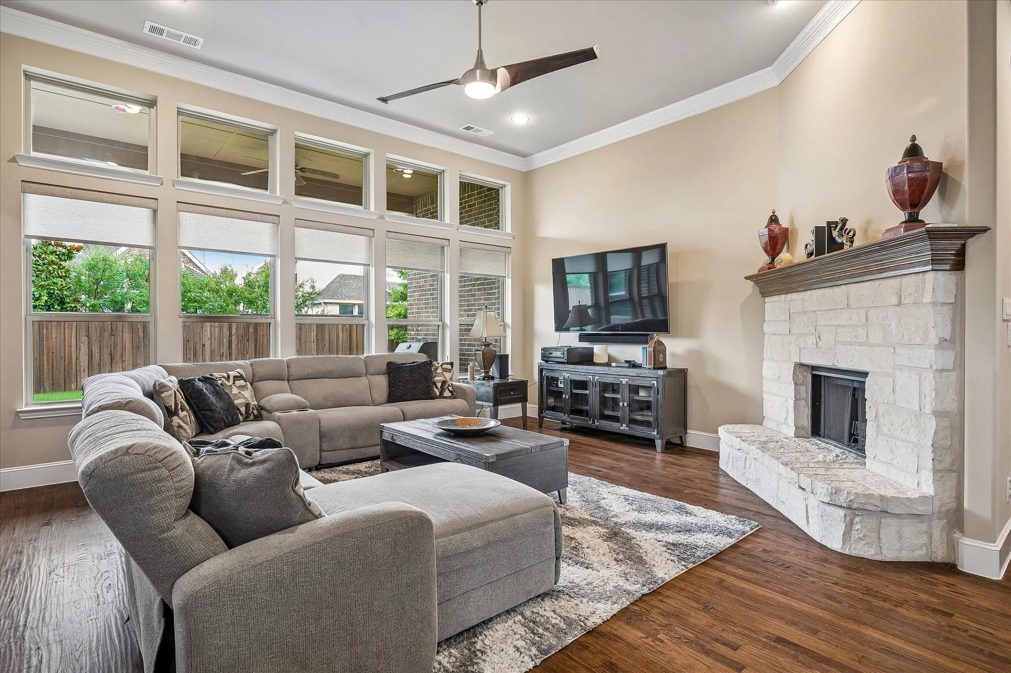 Single Family Residence For Sale in Denton County , 7184 Shingle Mill Road, Frisco, Texas 75036, 4 Bedroom, 4 Bathroom, 3 Garage spaces, 3,663 Sqft, built in 2015, mls#21295708, Real Estate Agent in Frisco, Homes For Sale in Denton county, Homes For Sale in Frisco, Realtor in Frisco Texas, Real Estate Brokerage Independent Realty Texas, Luminita Cordes Realtor