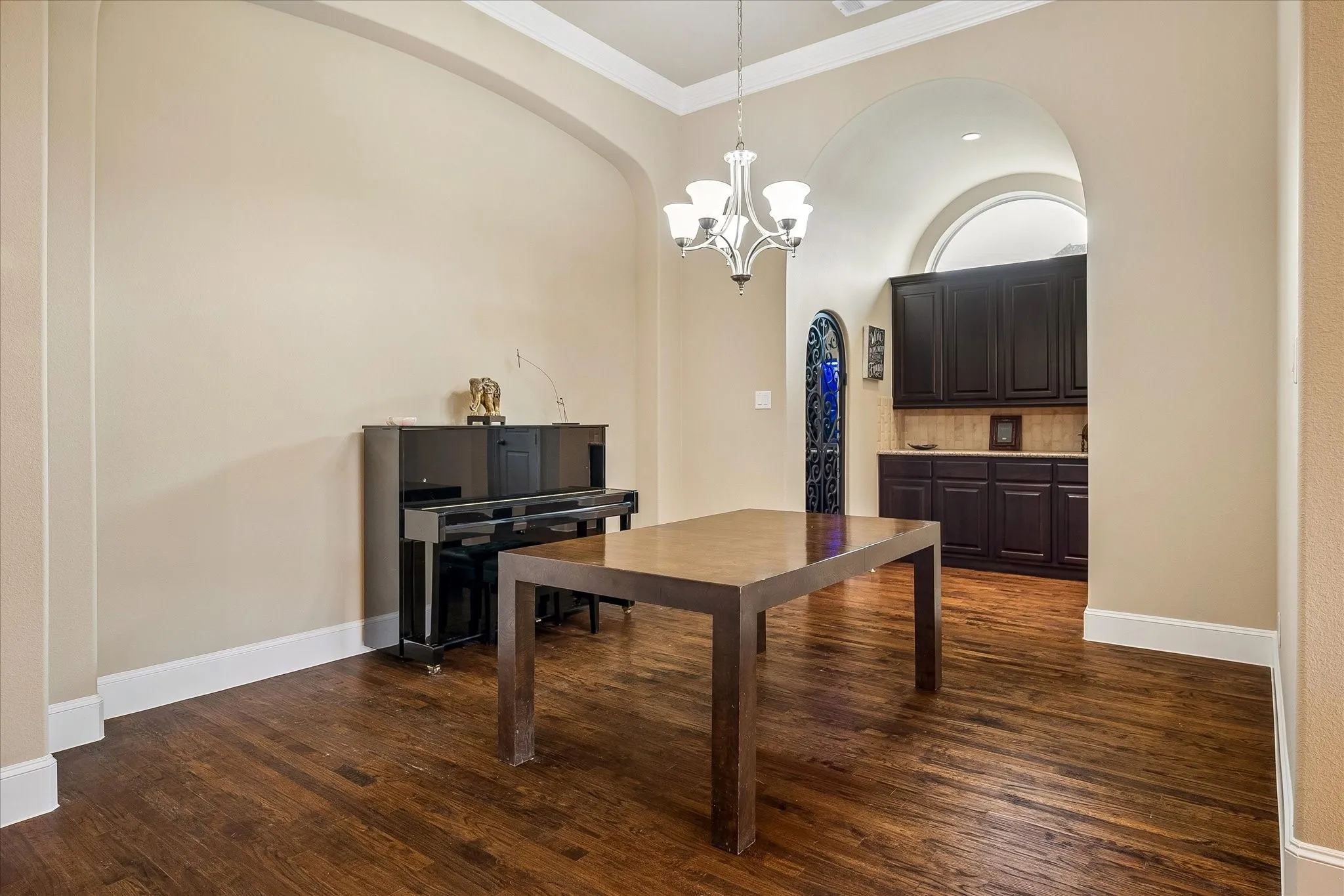 Single Family Residence For Sale in Denton County , 7184 Shingle Mill Road, Frisco, Texas 75036, 4 Bedroom, 4 Bathroom, 3 Garage spaces, 3,663 Sqft, built in 2015, mls#21295708, Real Estate Agent in Frisco, Homes For Sale in Denton county, Homes For Sale in Frisco, Realtor in Frisco Texas, Real Estate Brokerage Independent Realty Texas, Luminita Cordes Realtor
