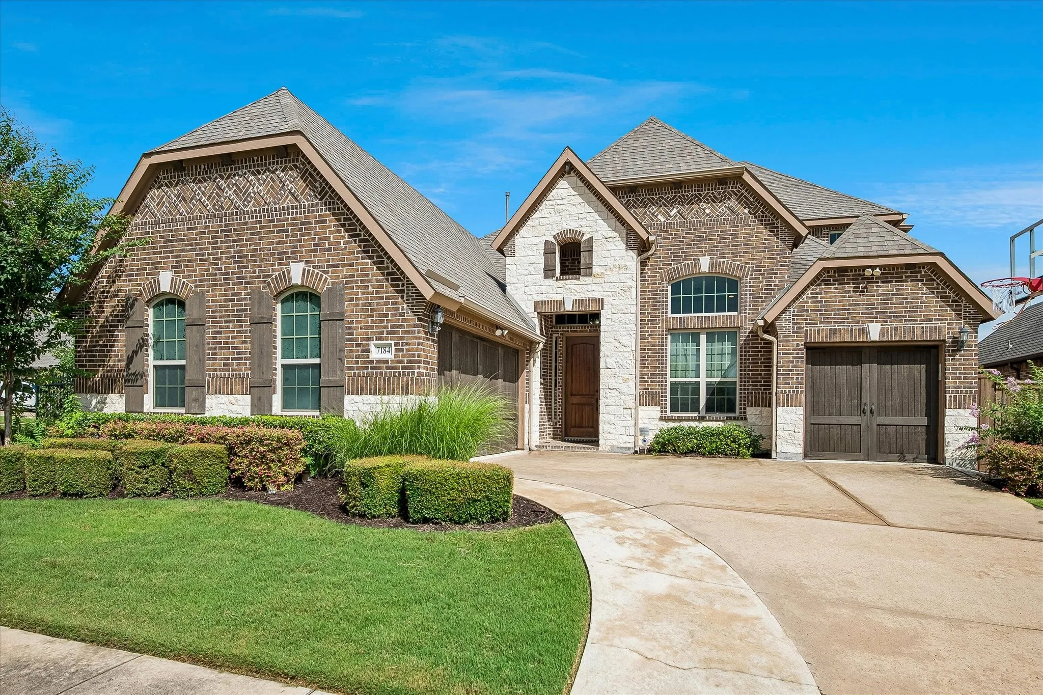 Single Family Residence For Sale in Denton County , 7184 Shingle Mill Road, Frisco, Texas 75036, 4 Bedroom, 4 Bathroom, 3 Garage spaces, 3,663 Sqft, built in 2015, mls#21295708, Real Estate Agent in Frisco, Homes For Sale in Denton county, Homes For Sale in Frisco, Realtor in Frisco Texas, Real Estate Brokerage Independent Realty Texas, Luminita Cordes Realtor