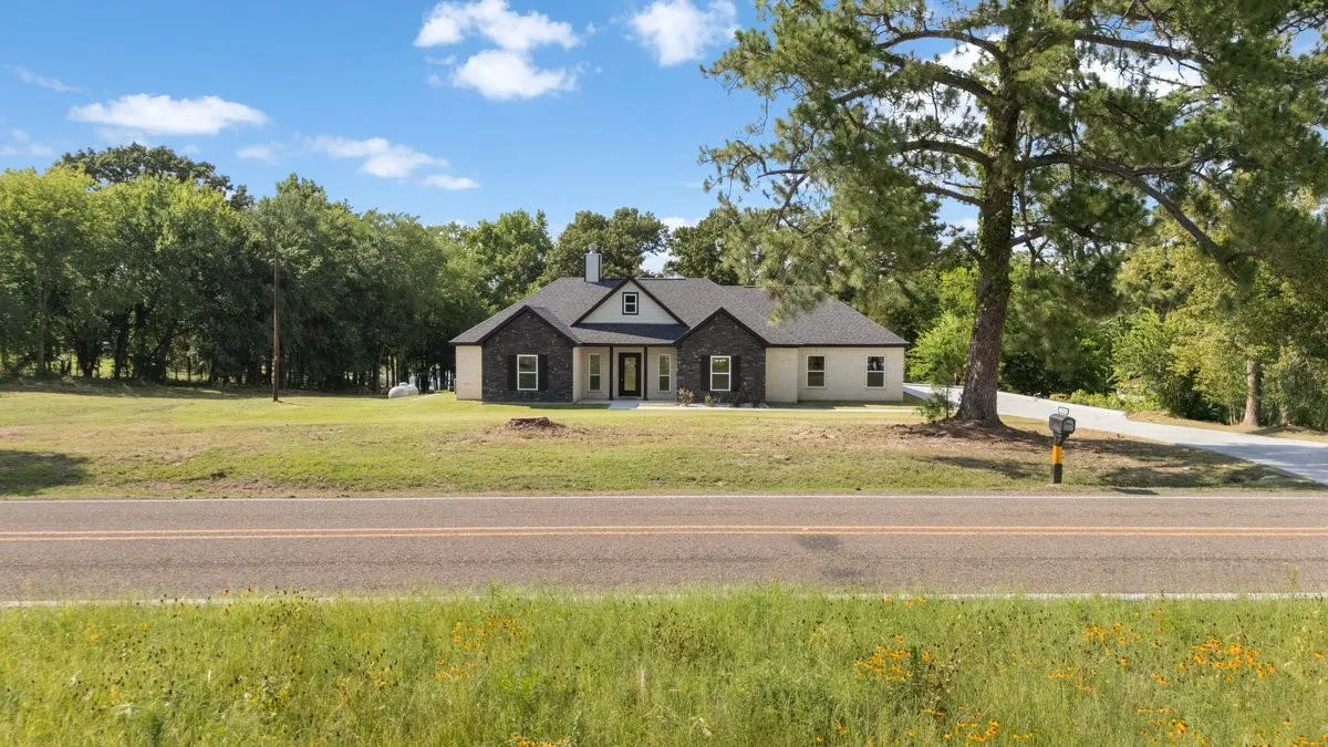 Single Family Residence For Sale in Van Zandt County , 13446 FM 858, Ben Wheeler, Texas 75754, 4 Bedroom, 2 Bathroom, 2 Garage spaces, 2,163 Sqft, built in 2022, mls#21307506, Real Estate Agent in Ben Wheeler, Homes For Sale in Van Zandt county, Homes For Sale in Ben Wheeler, Realtor in Ben Wheeler Texas, Real Estate Brokerage Independent Realty Texas, Luminita Cordes Realtor